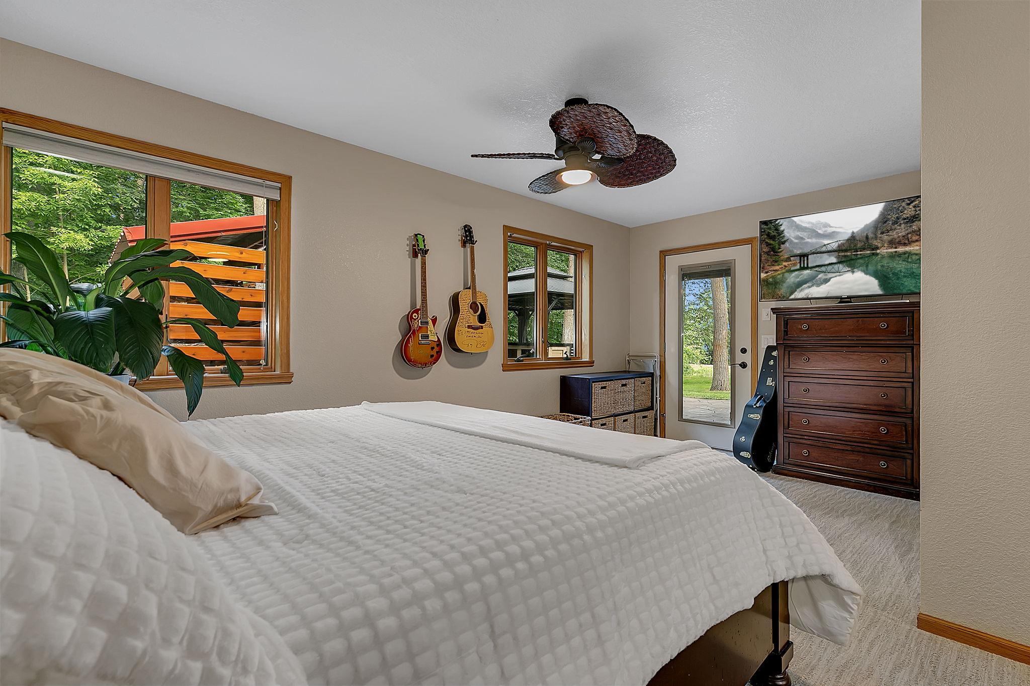 7643 Bear Road Property Photo 19