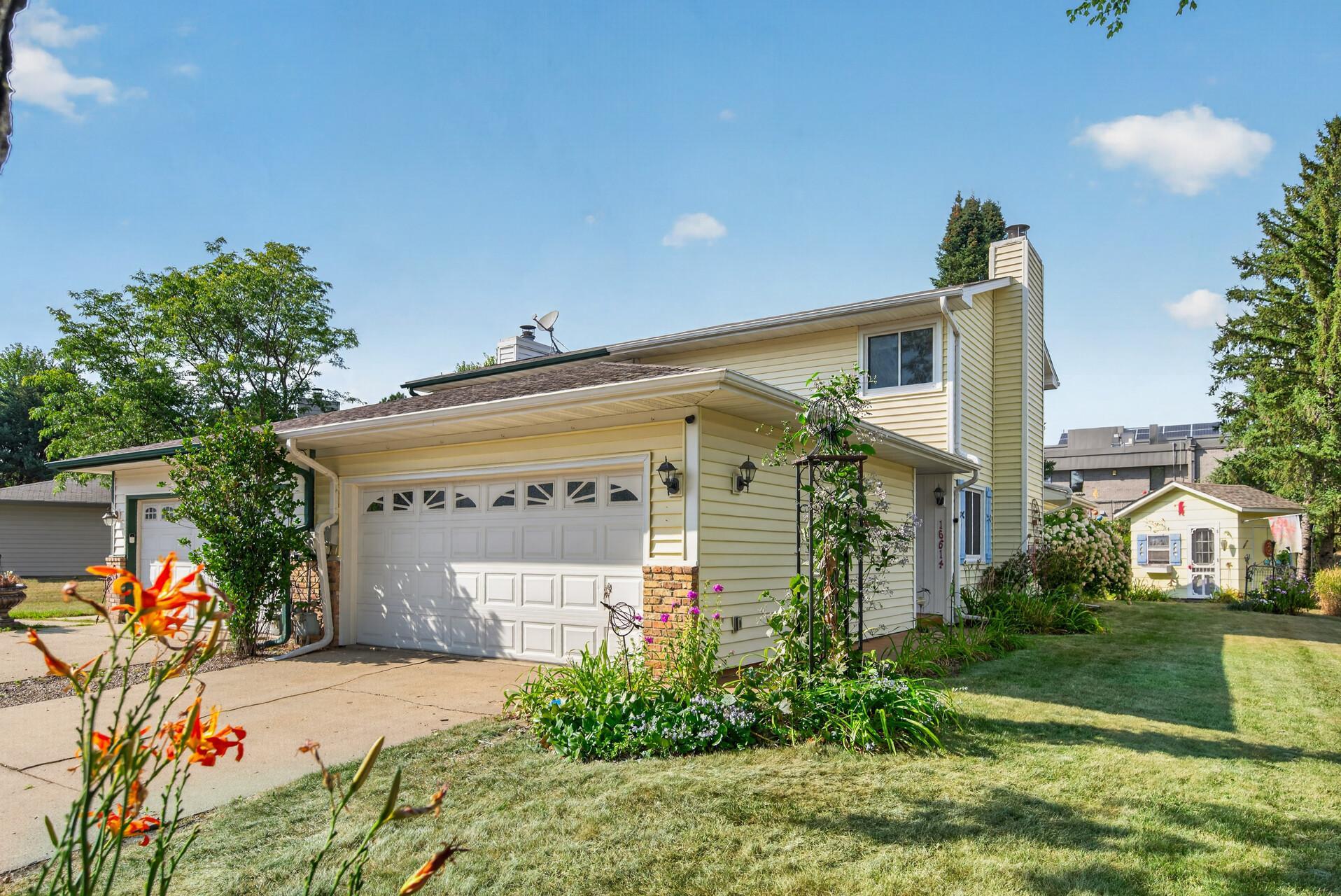 16614 Terrey Pine Drive Property Photo 1
