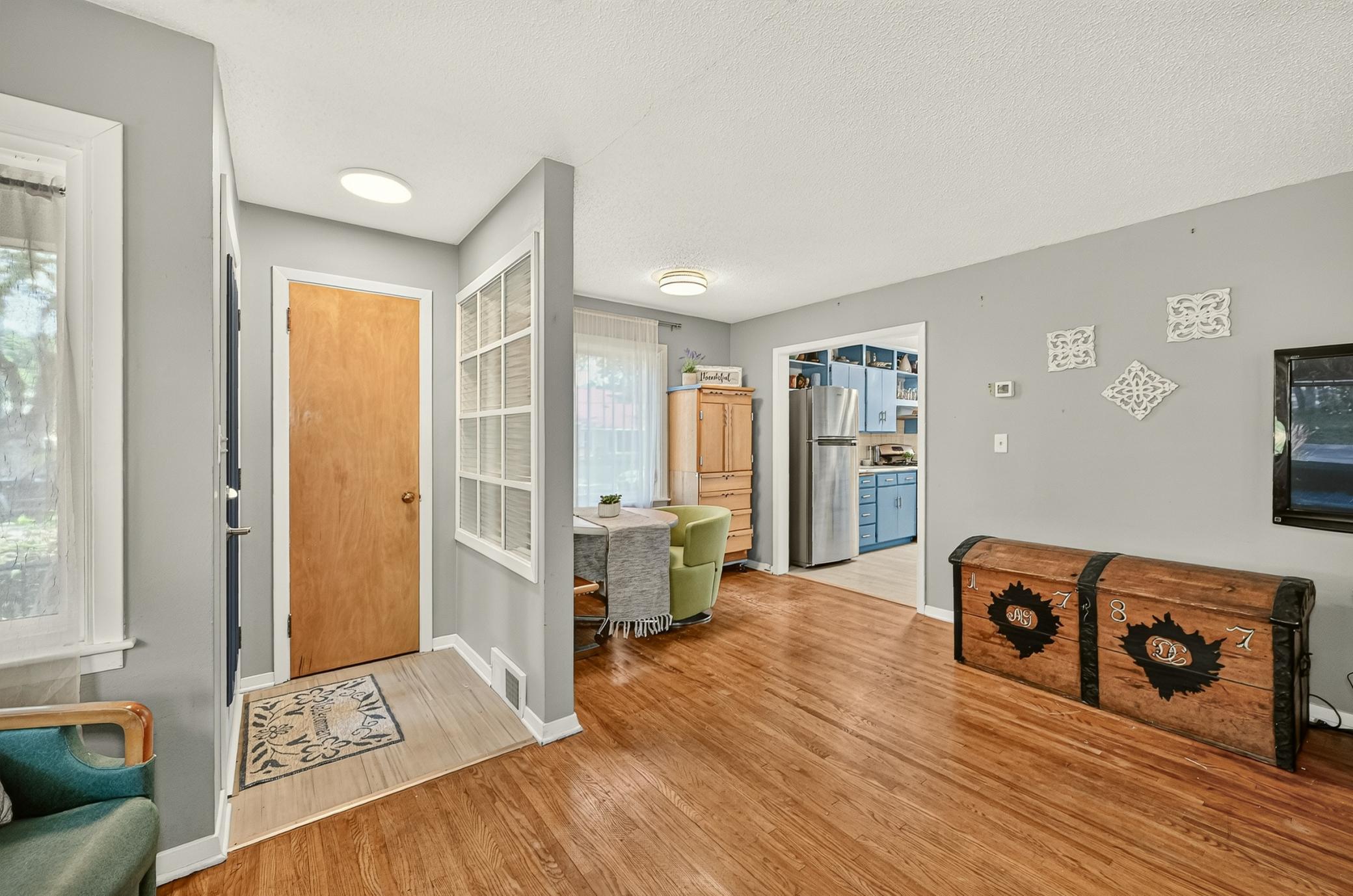 1126 8th Avenue Nw Property Photo 5