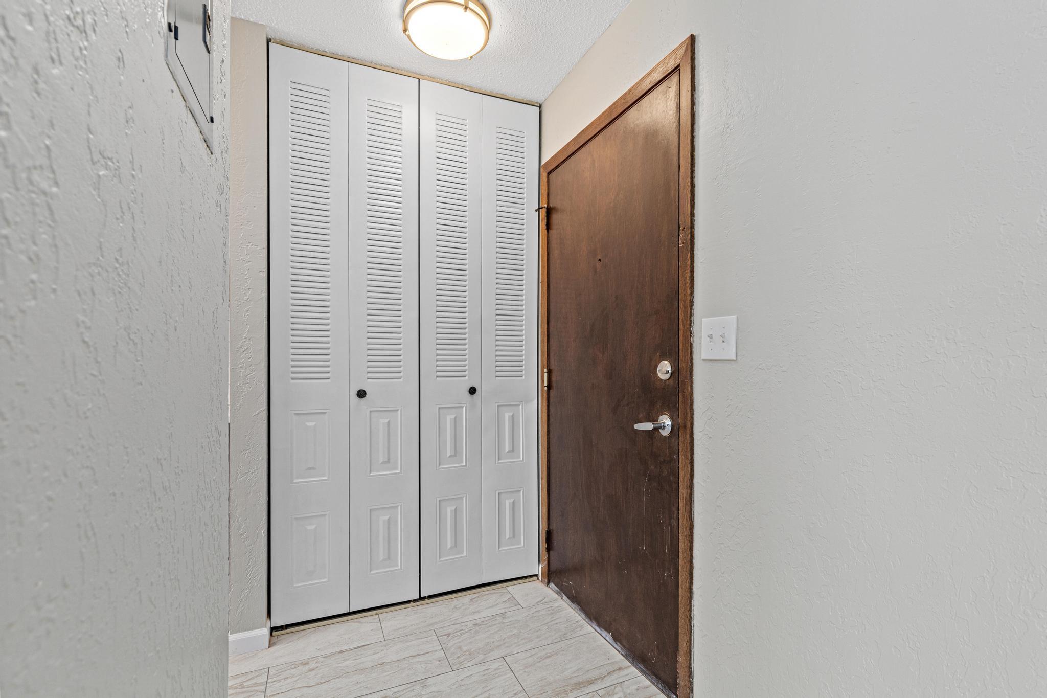 2210 Eldridge Ave E 201 Property Photo 10