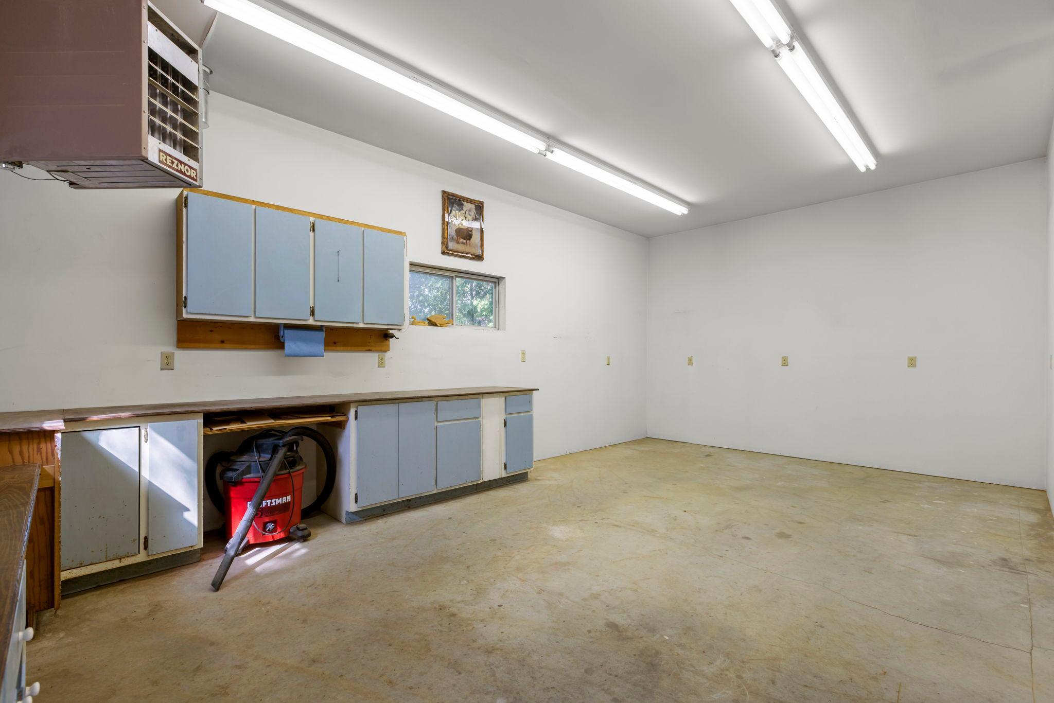 240 Pine Circle Property Photo 36
