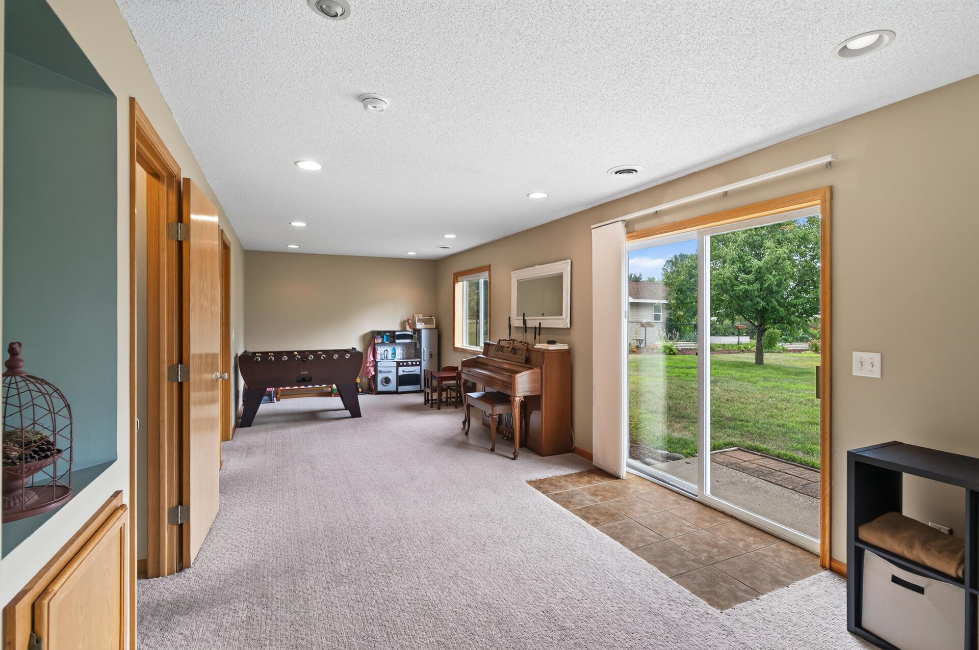 11683 10th Street Ne Property Photo 14