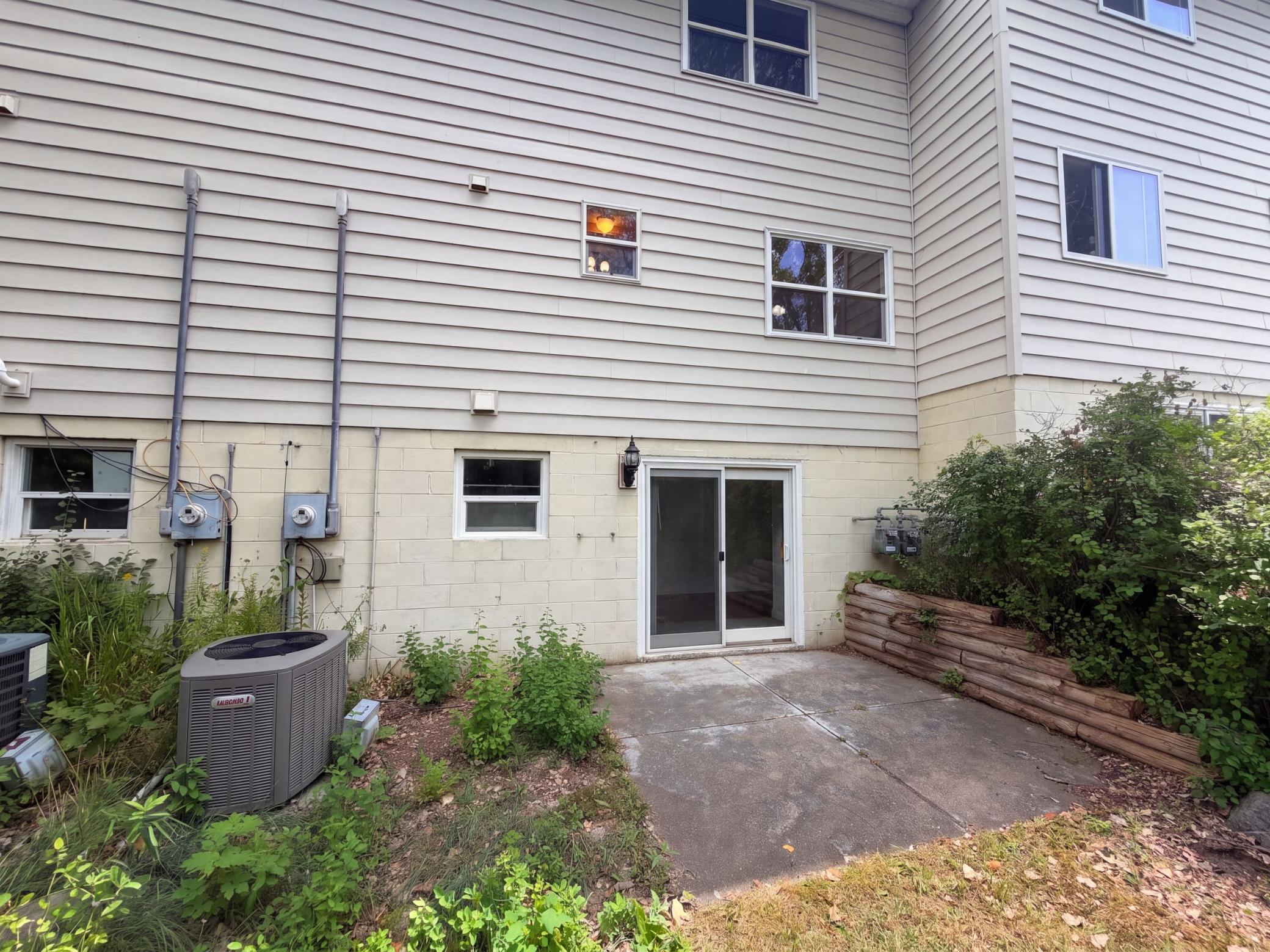 868 Wescott Square Property Photo 19