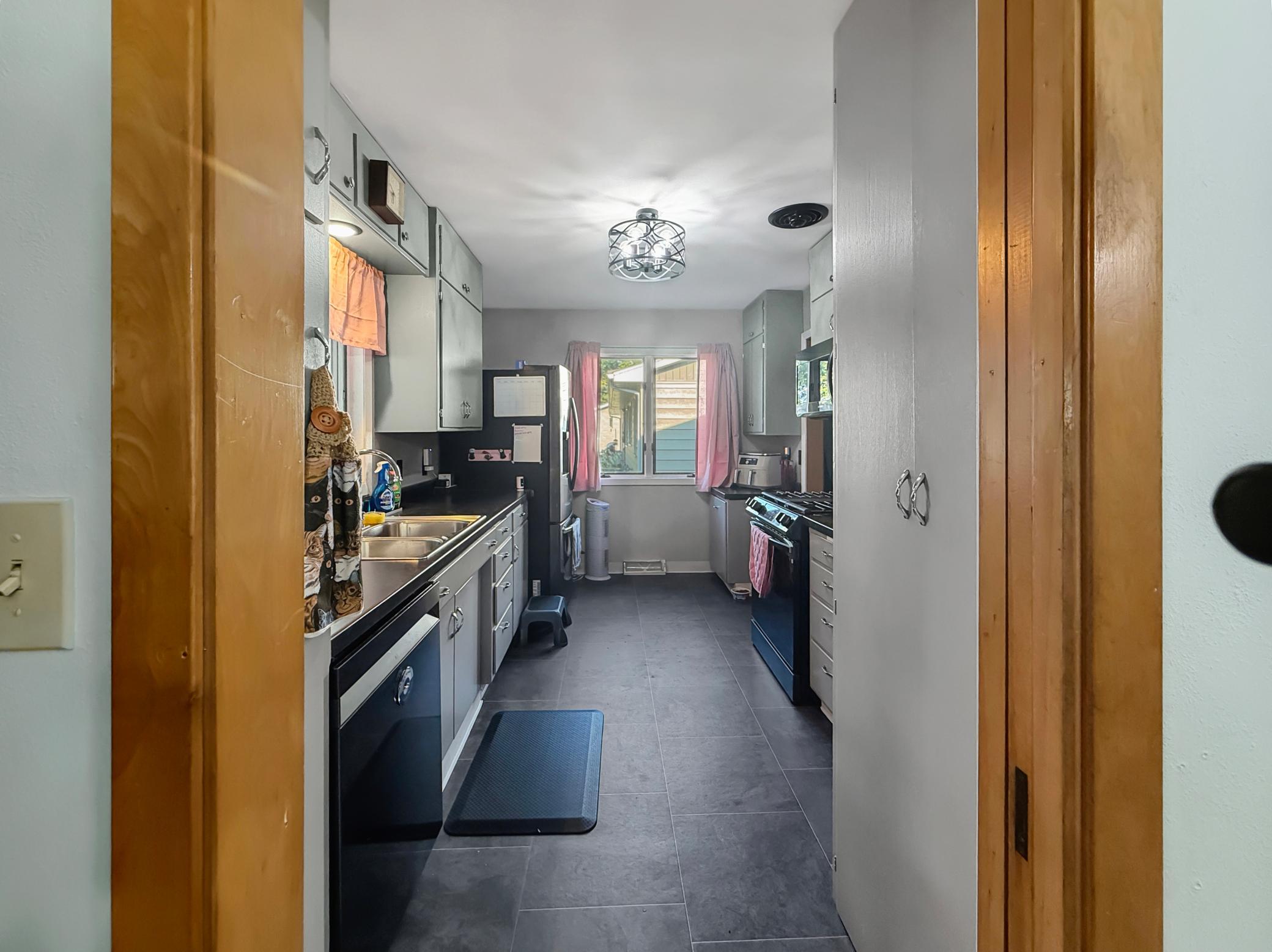 609 Washington Avenue Property Photo 34