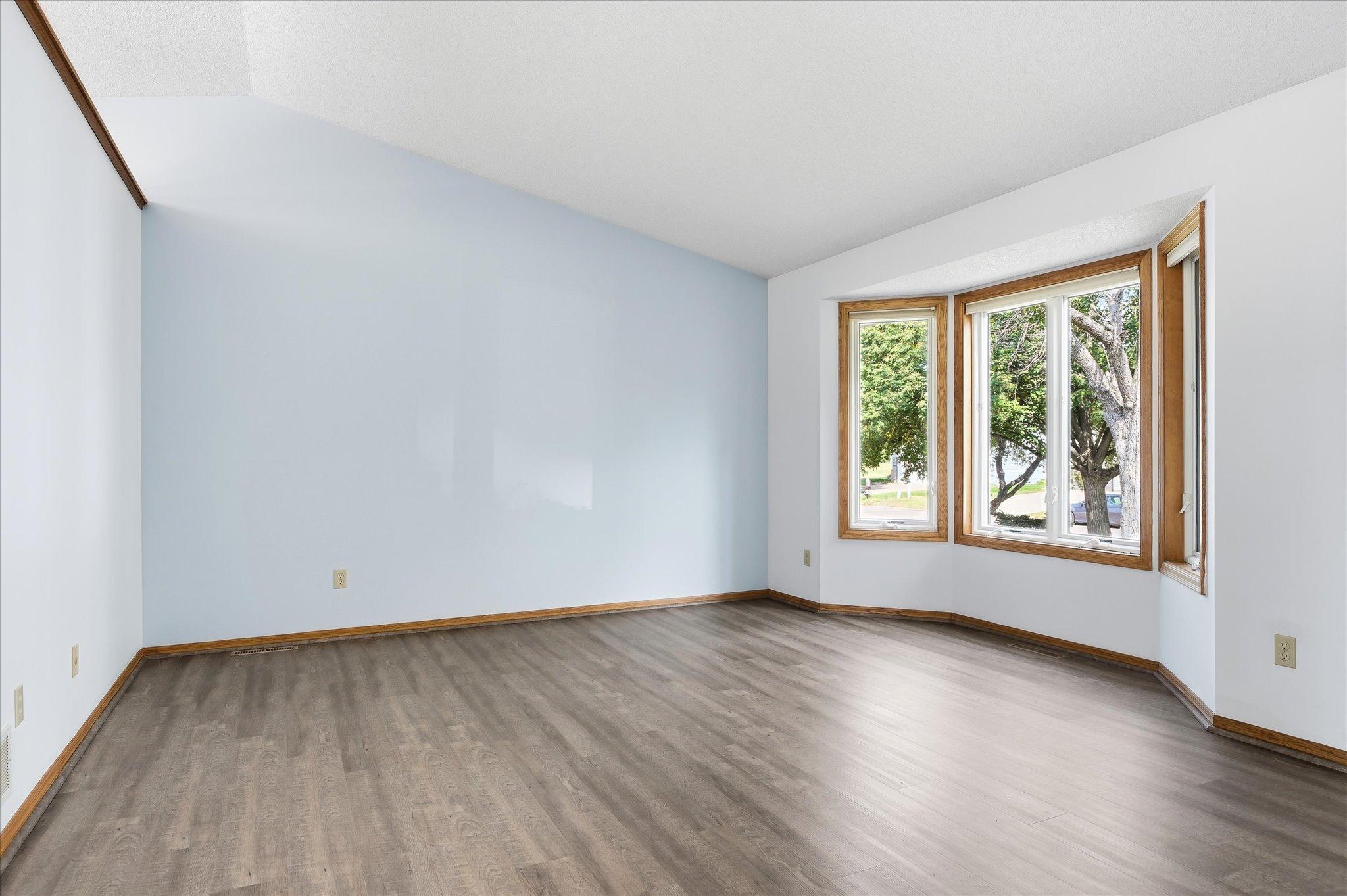 9225 Queens Gardens Property Photo 8