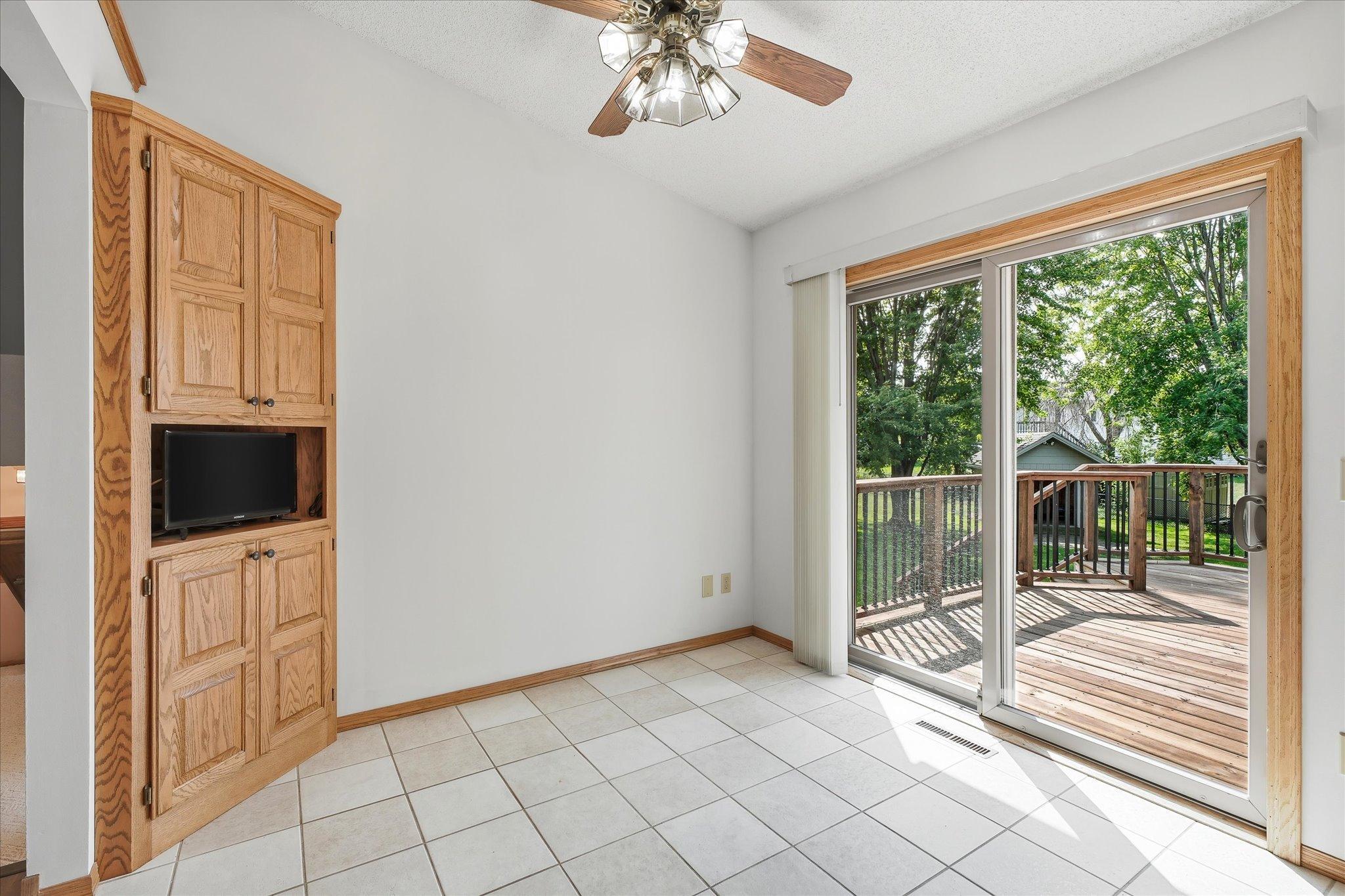 9225 Queens Gardens Property Photo 13
