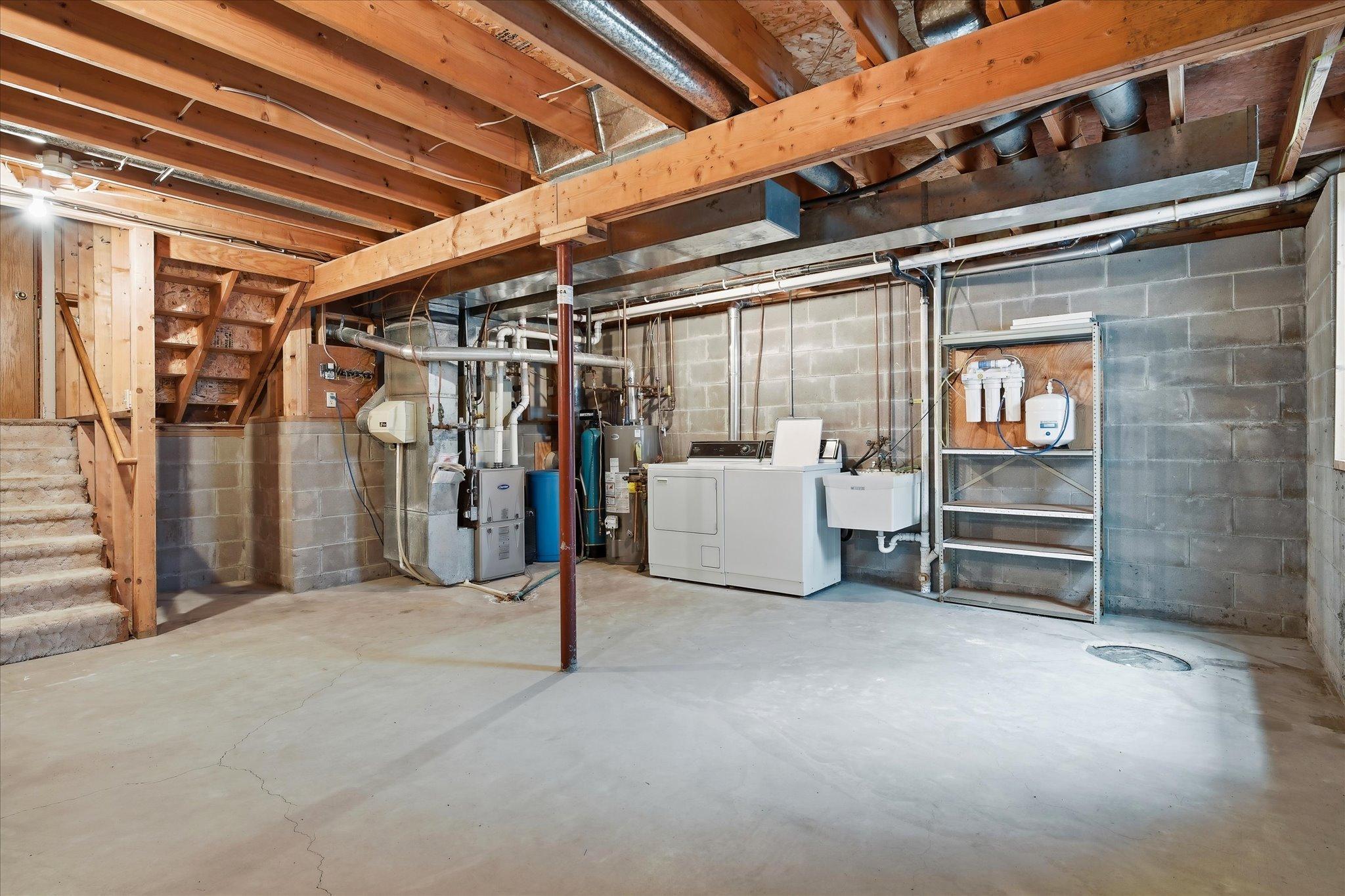 9225 Queens Gardens Property Photo 40