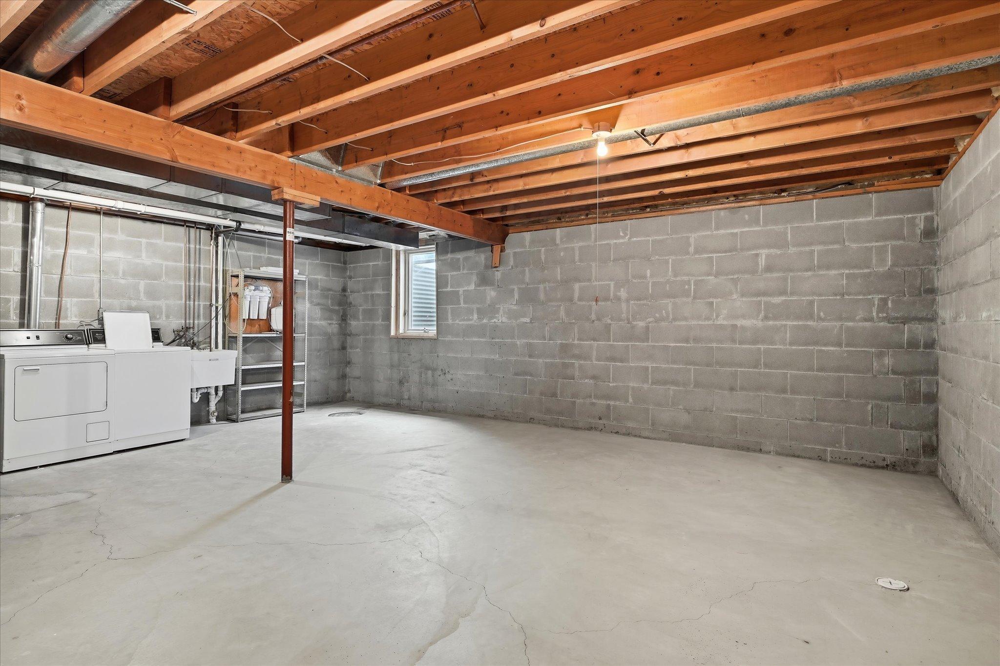 9225 Queens Gardens Property Photo 42