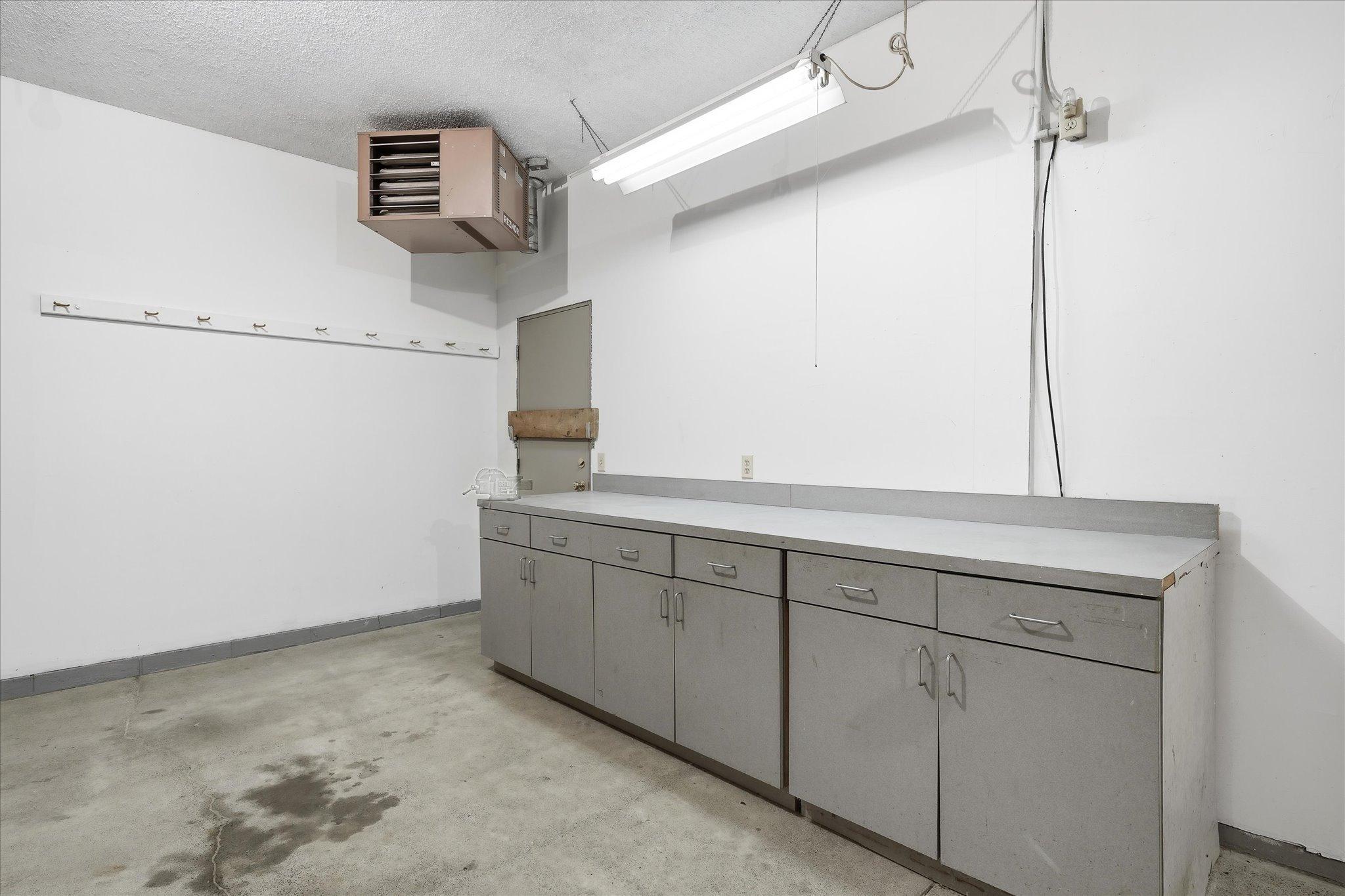 9225 Queens Gardens Property Photo 45