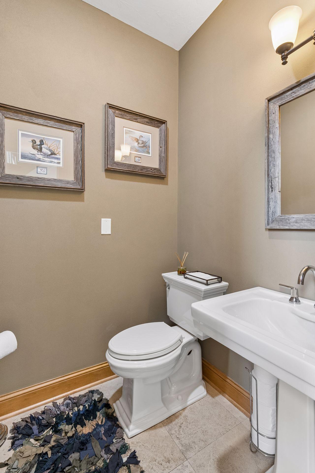 8964 Almquist Way Property Photo 31