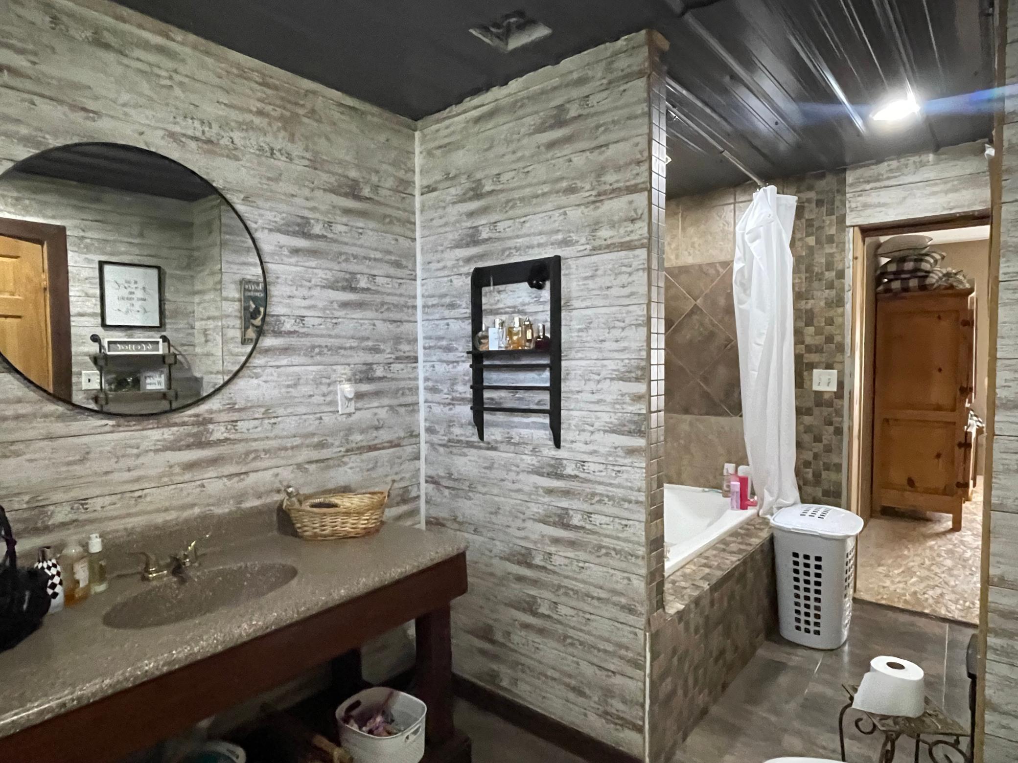 221 4th Street Property Photo 5