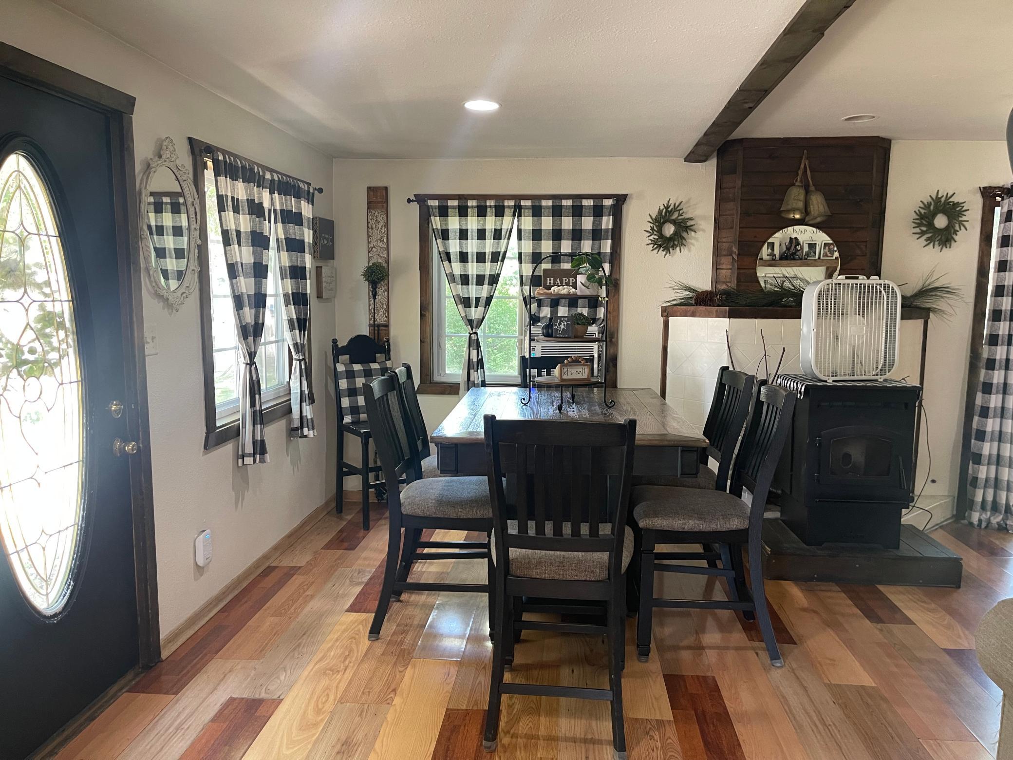 221 4th Street Property Photo 8