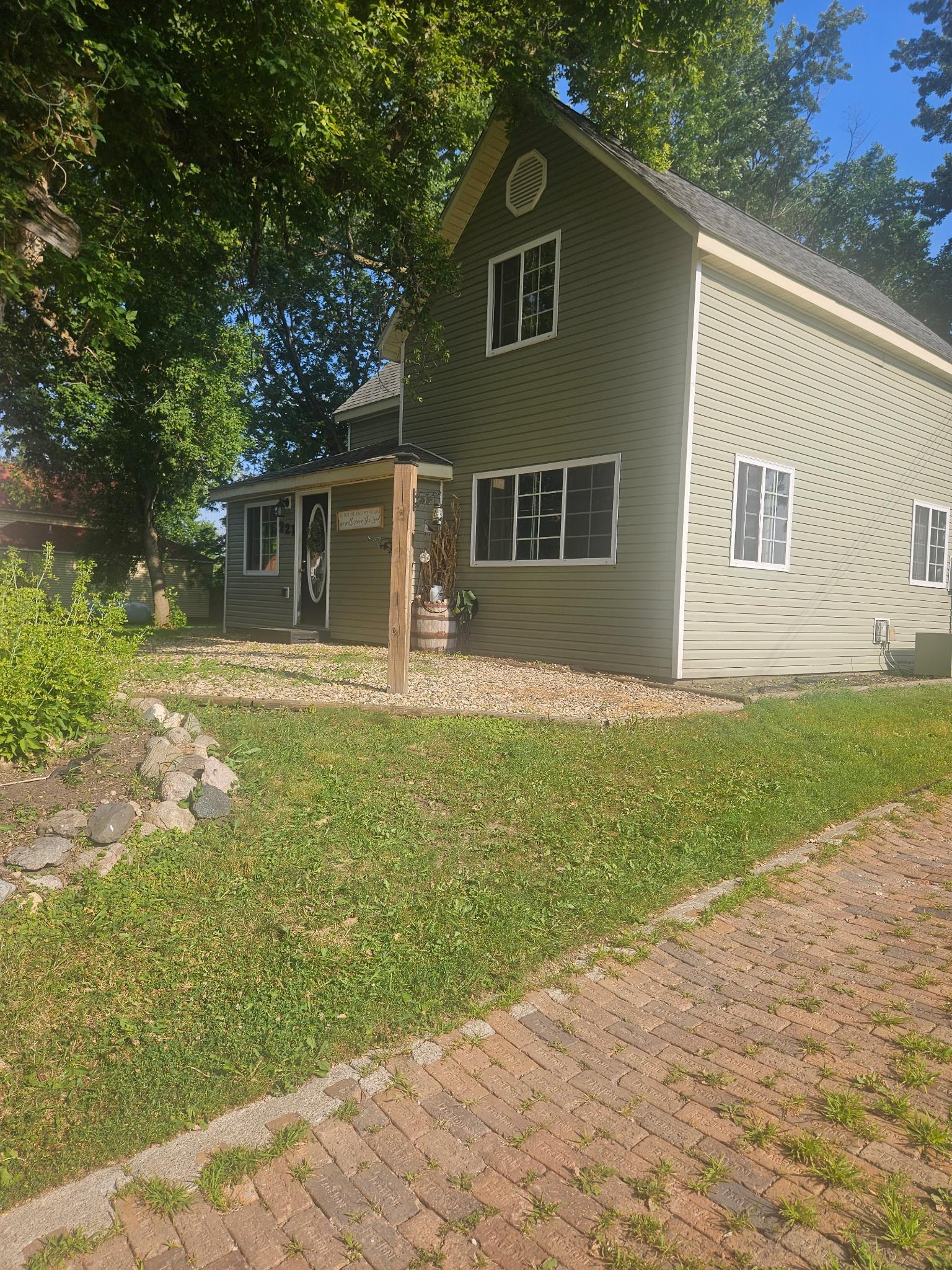 221 4th Street Property Photo 13