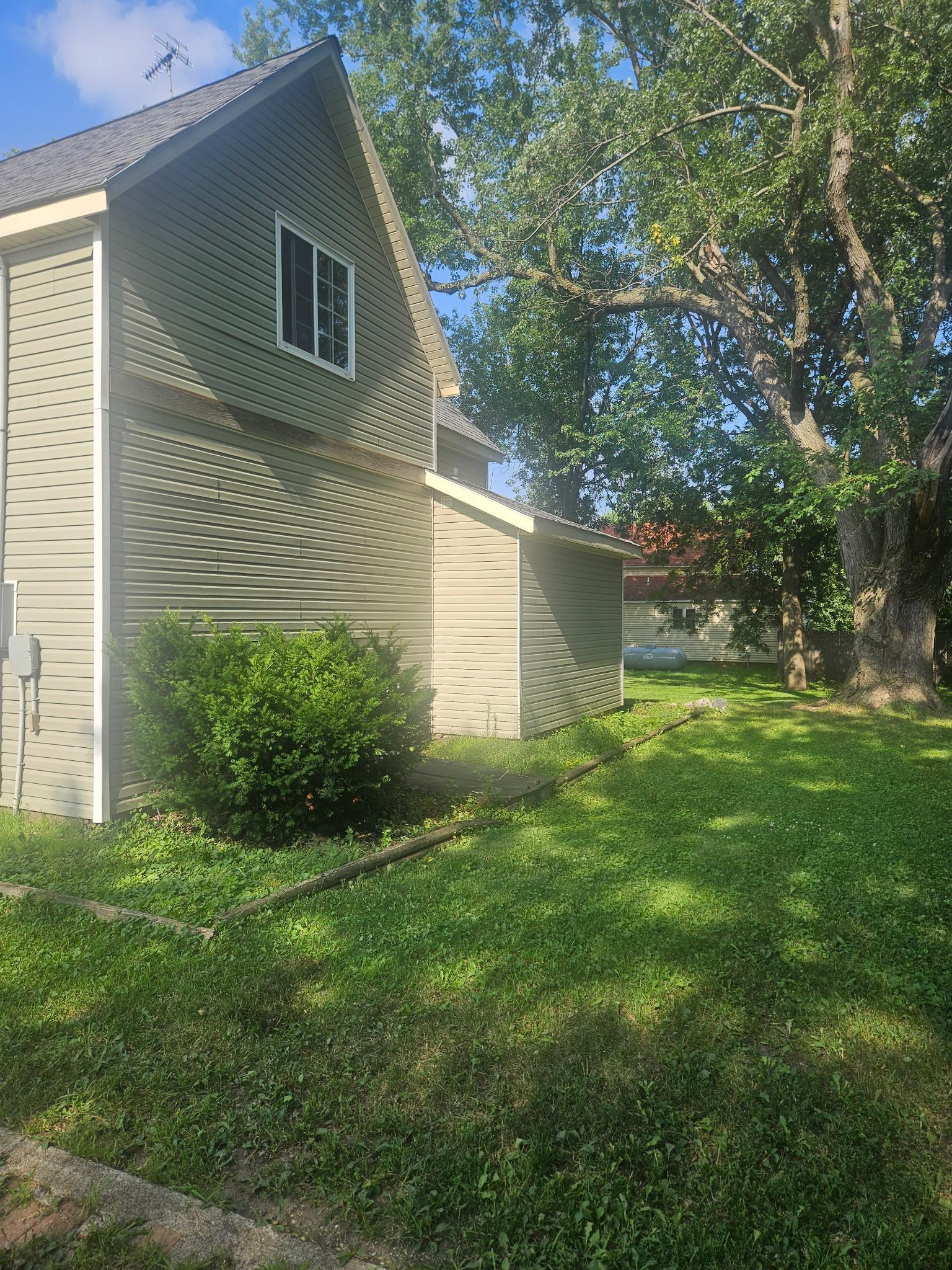 221 4th Street Property Photo 14