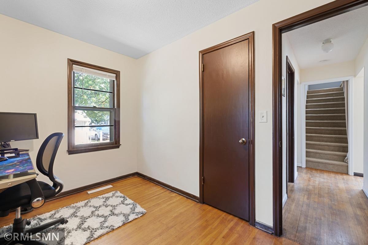 4906 Logan Avenue N Property Photo 12