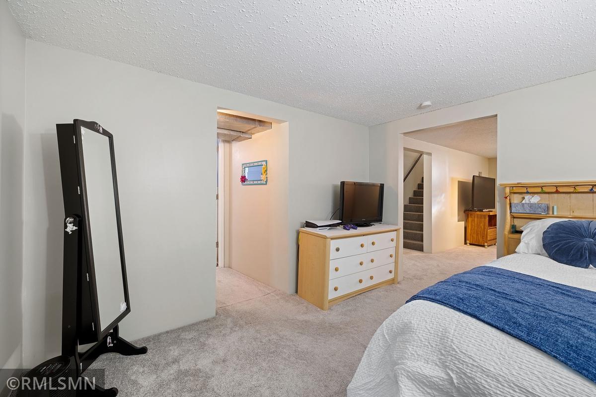 4906 Logan Avenue N Property Photo 18