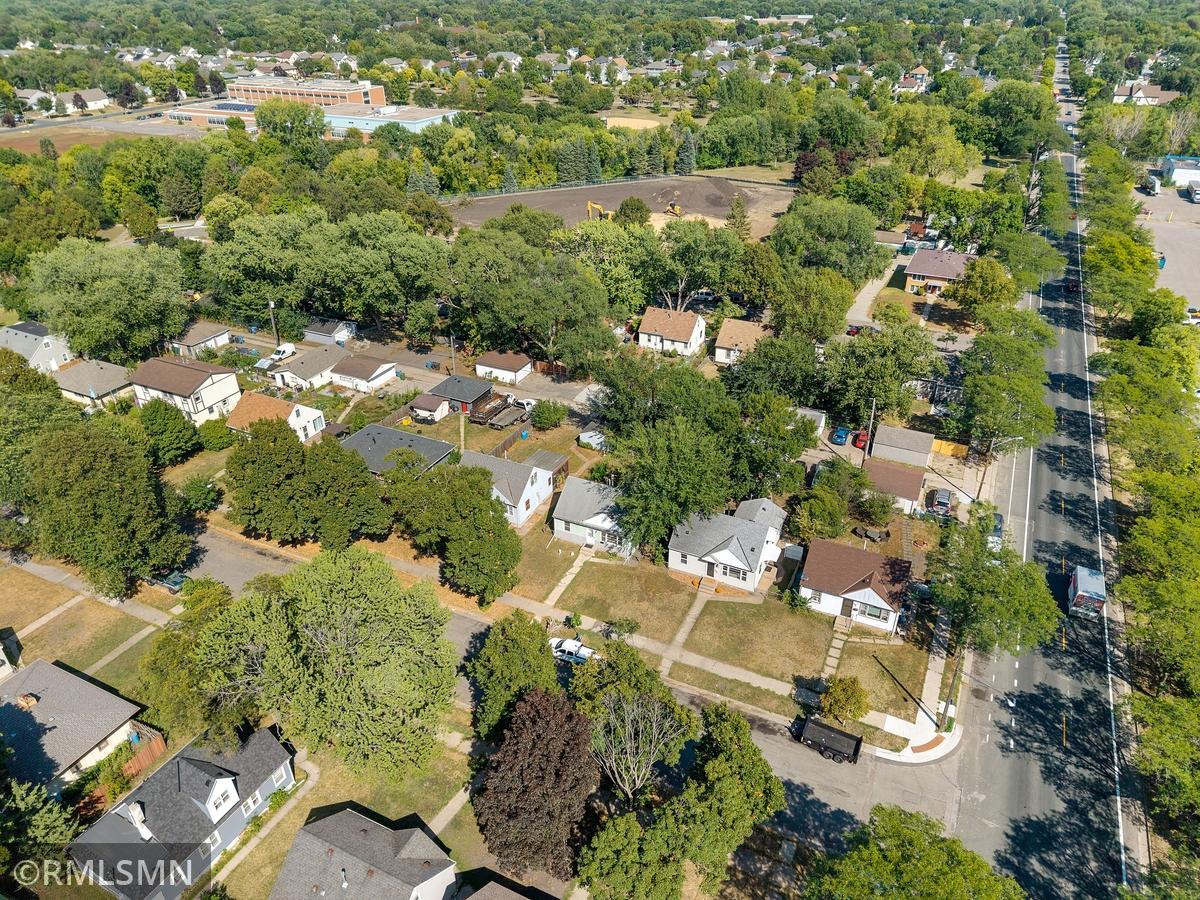 4906 Logan Avenue N Property Photo 21