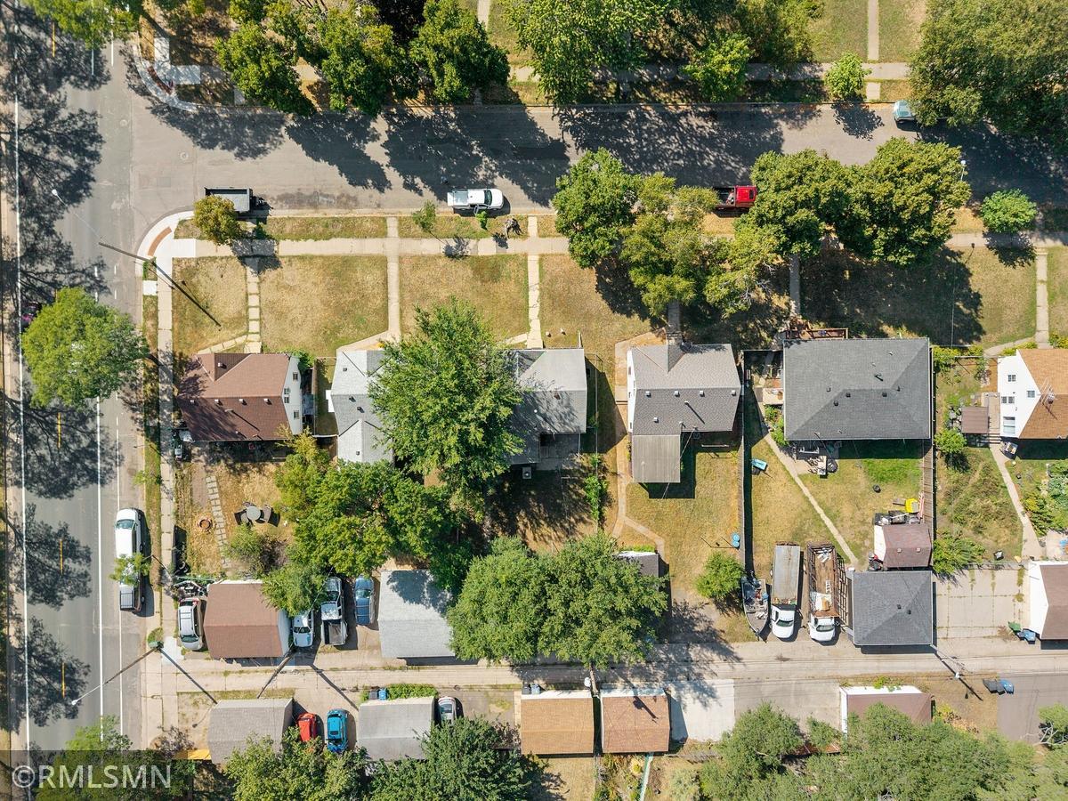 4906 Logan Avenue N Property Photo 22