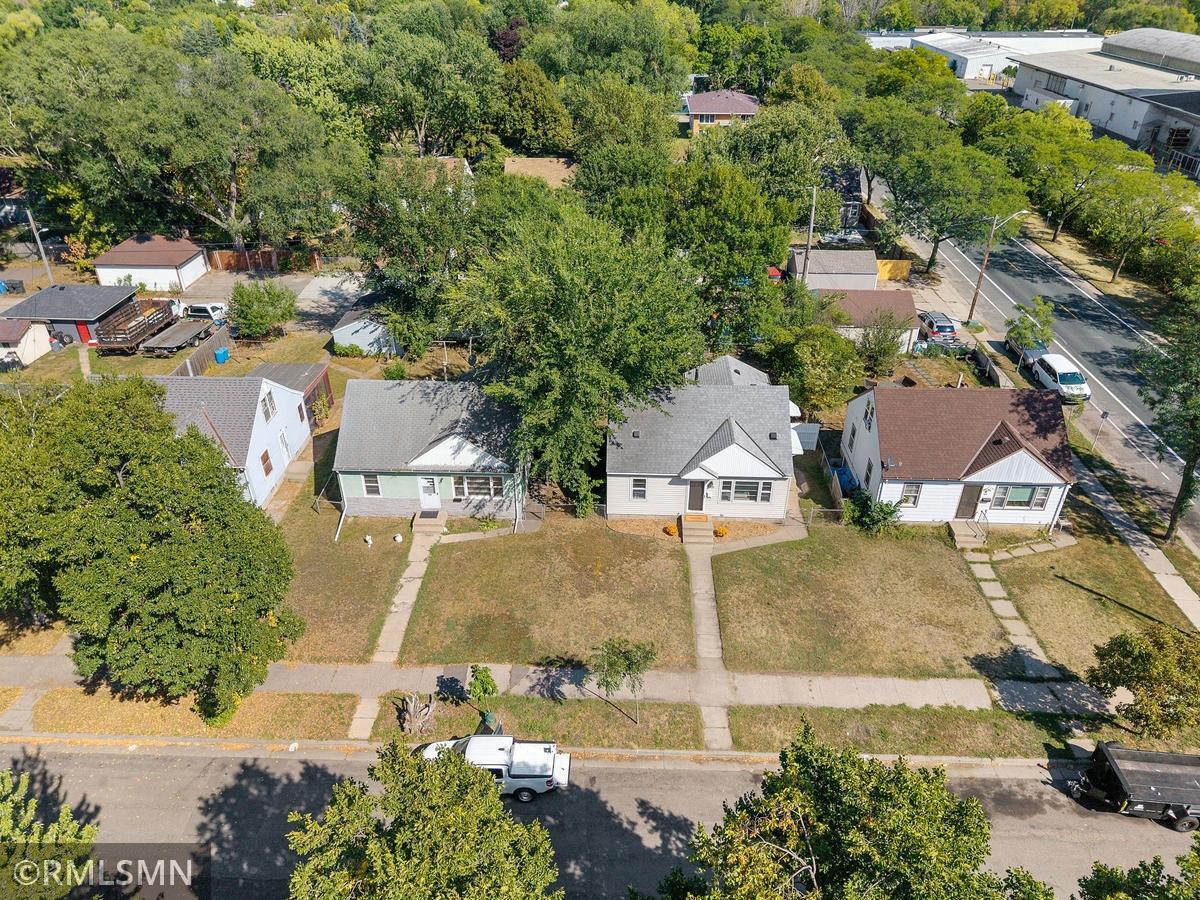 4906 Logan Avenue N Property Photo 23
