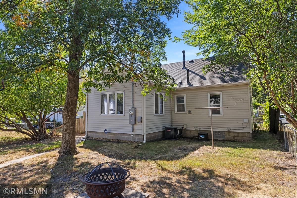 4906 Logan Avenue N Property Photo 25