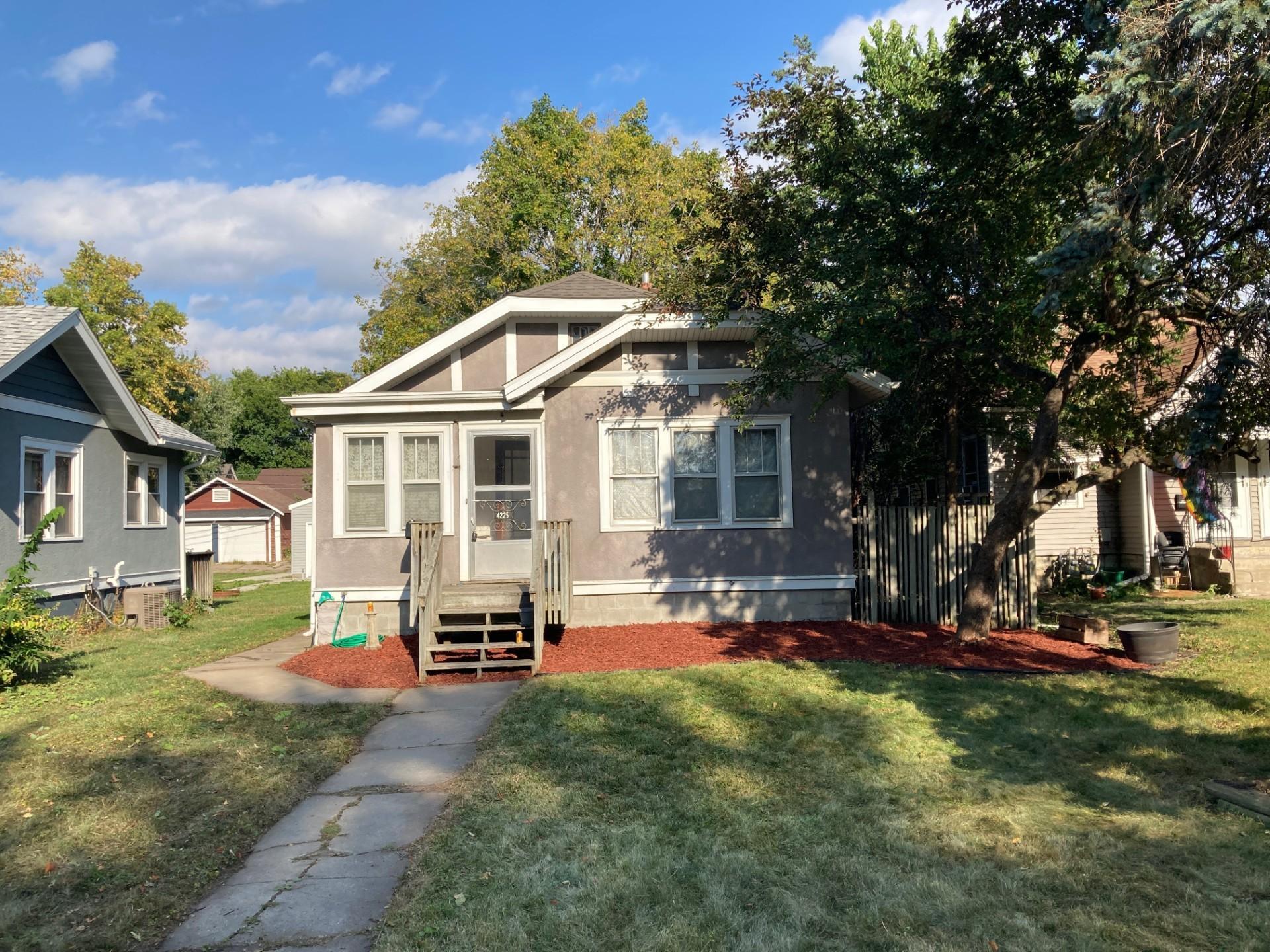 4225 Snelling Avenue Property Photo 1