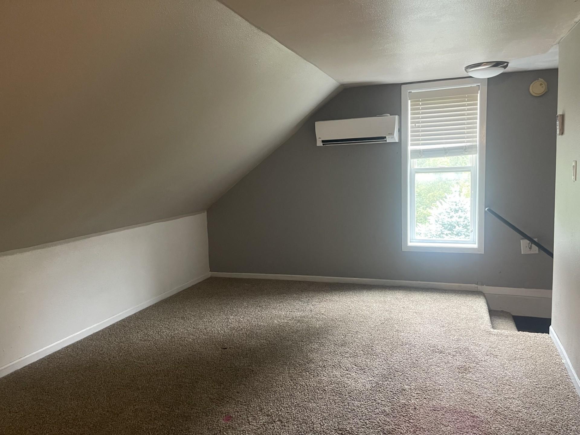 108 S Harold Street Property Photo 4