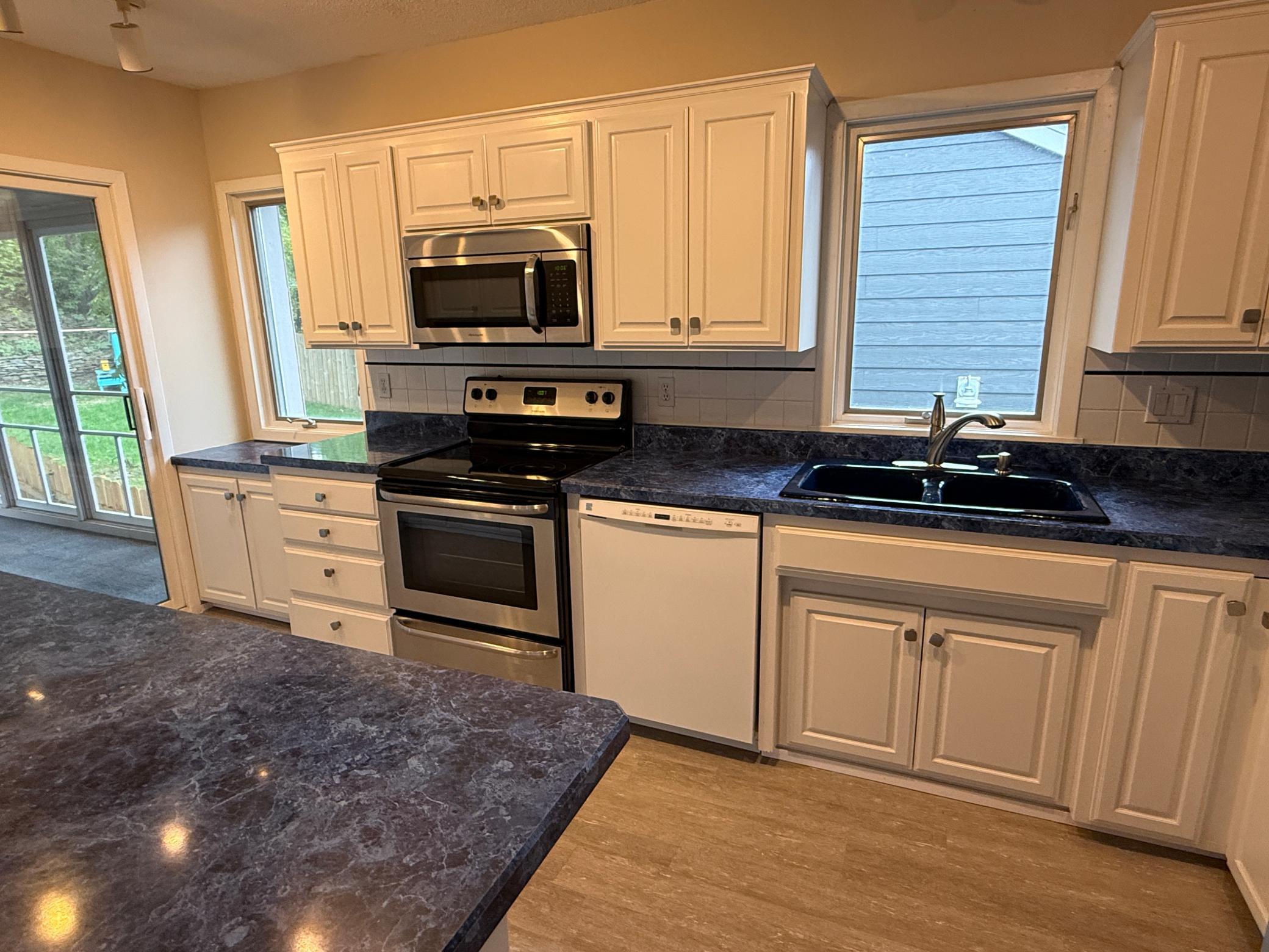 2762 Mcnair Drive N Property Photo 1