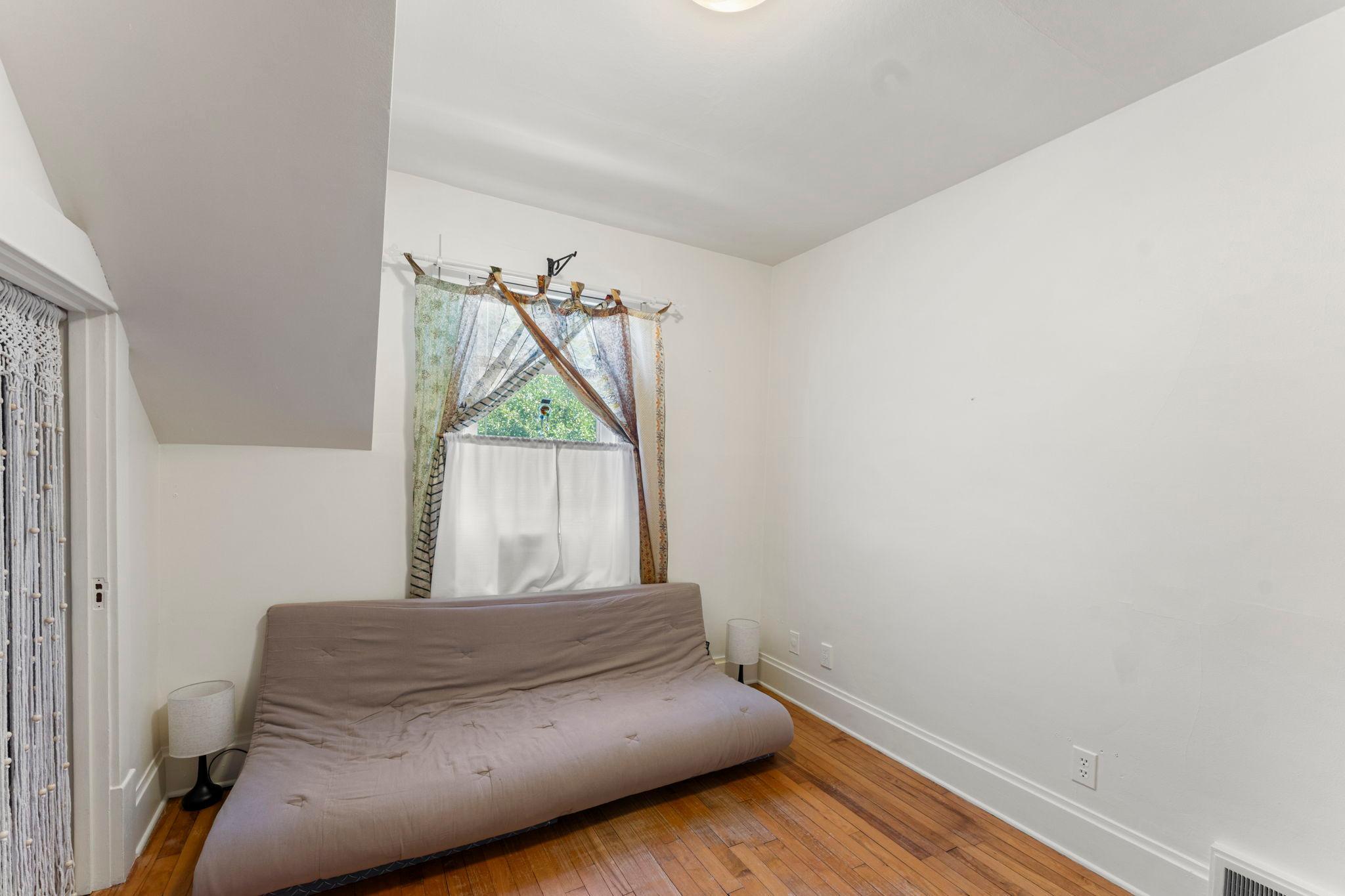 4508 Chowen Avenue S Property Photo 22
