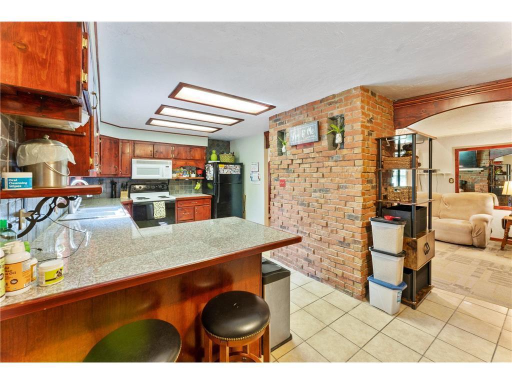 20907 Hardwood Loop Property Photo 5