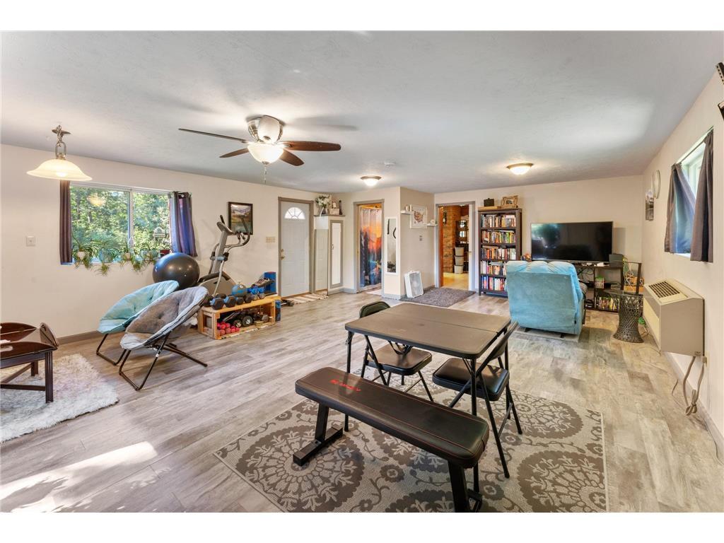 20907 Hardwood Loop Property Photo 10