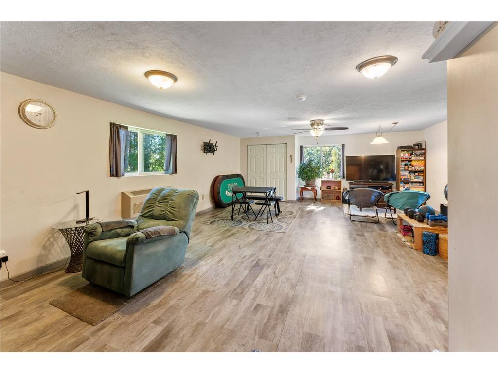 20907 Hardwood Loop Property Photo 11