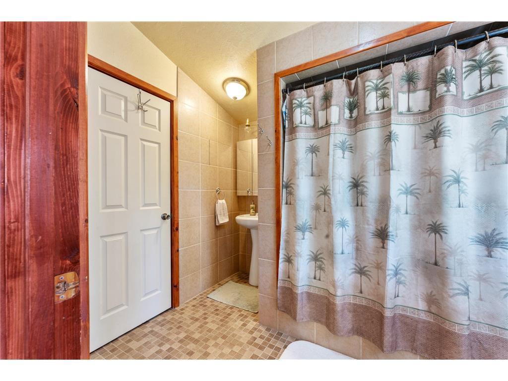 20907 Hardwood Loop Property Photo 17