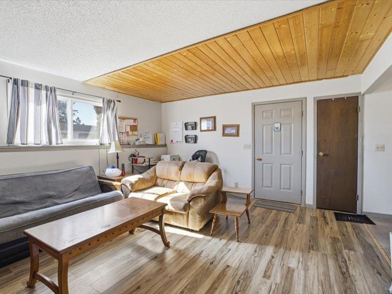 12 Linney Street Property Photo 23