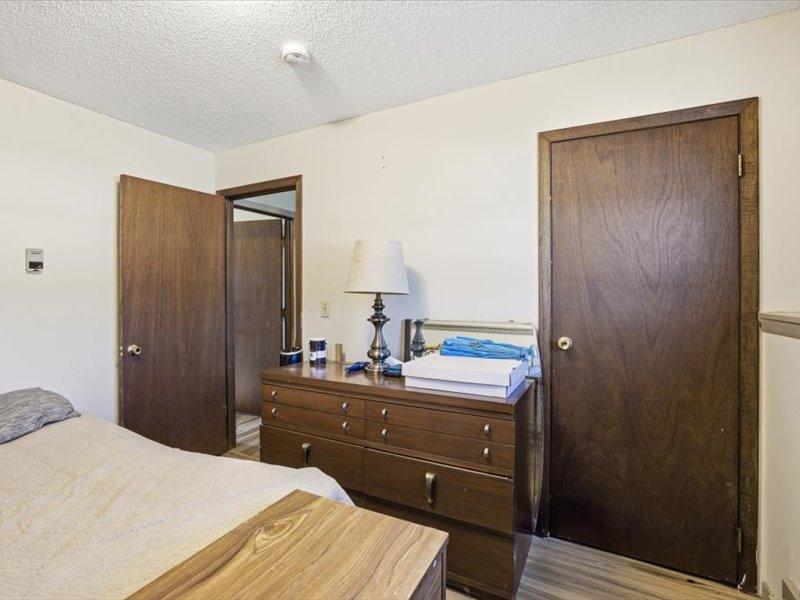 12 Linney Street Property Photo 28