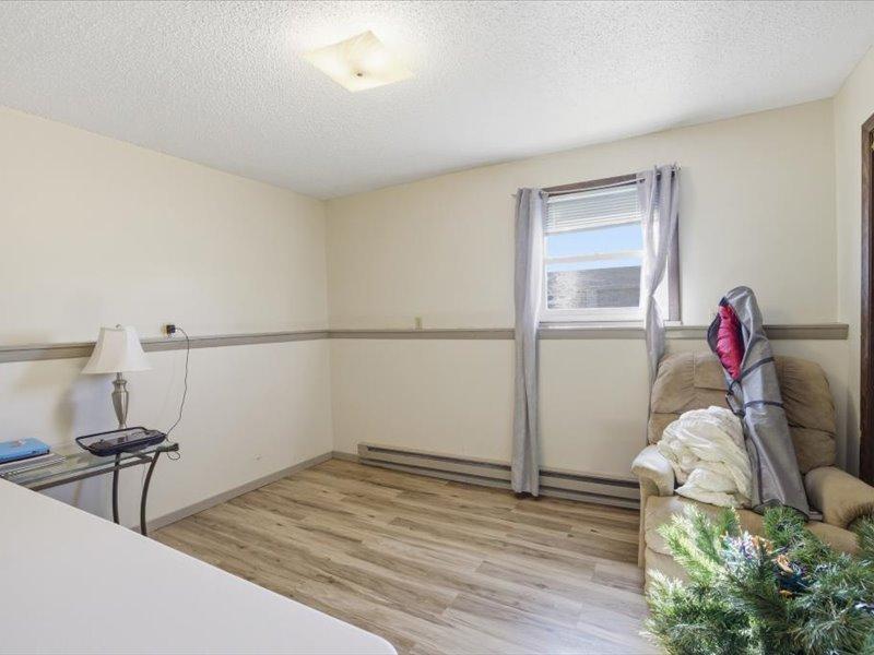 12 Linney Street Property Photo 30
