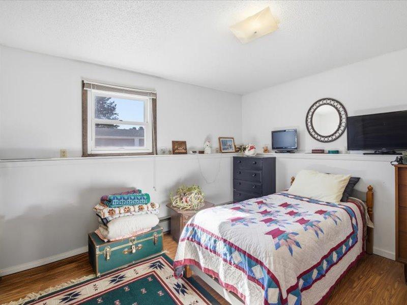 12 Linney Street Property Photo 32