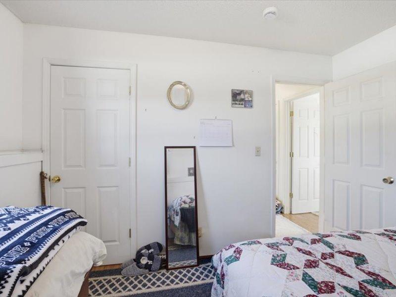 12 Linney Street Property Photo 35