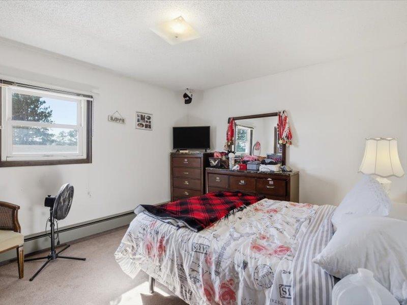 12 Linney Street Property Photo 37