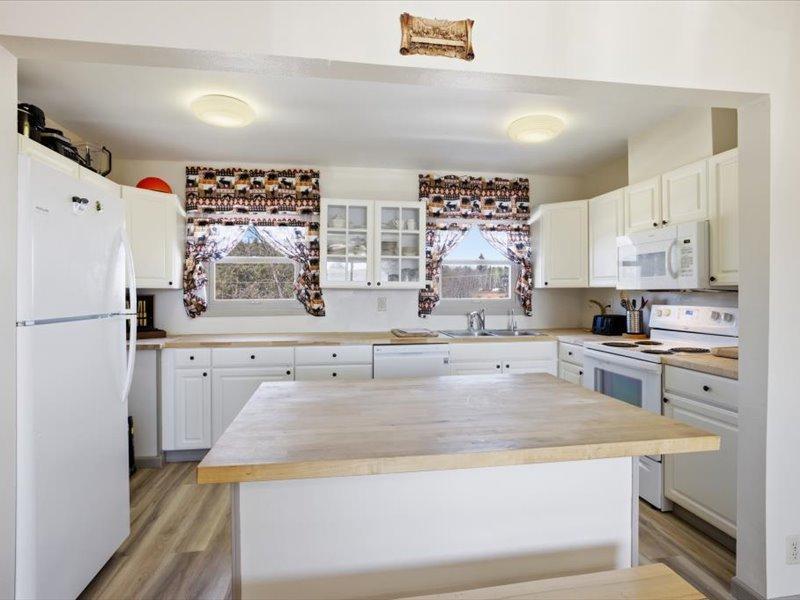 12 Linney Street Property Photo 42