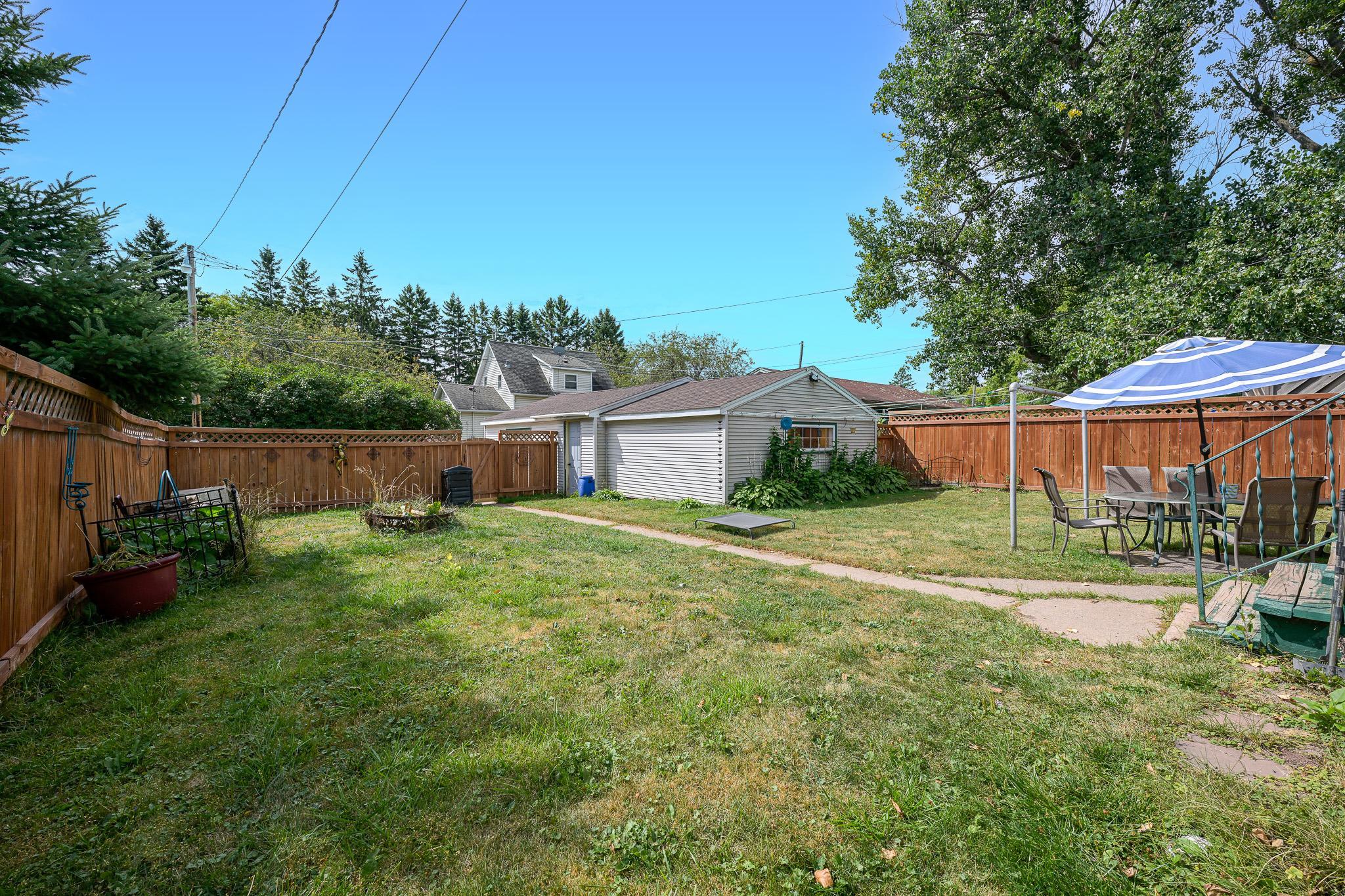 718 Broadway Street Property Photo 19