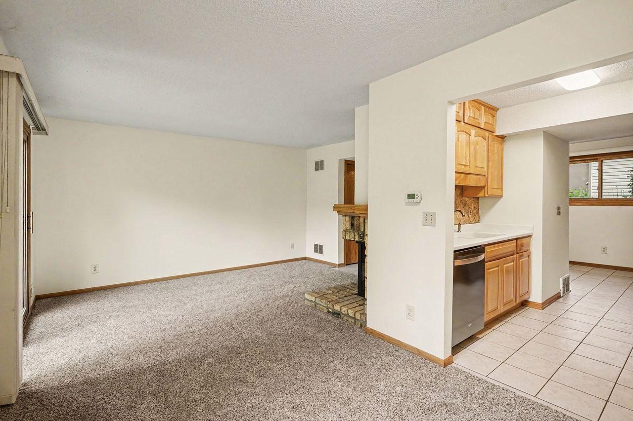 181 River Woods Lane Property Photo 7