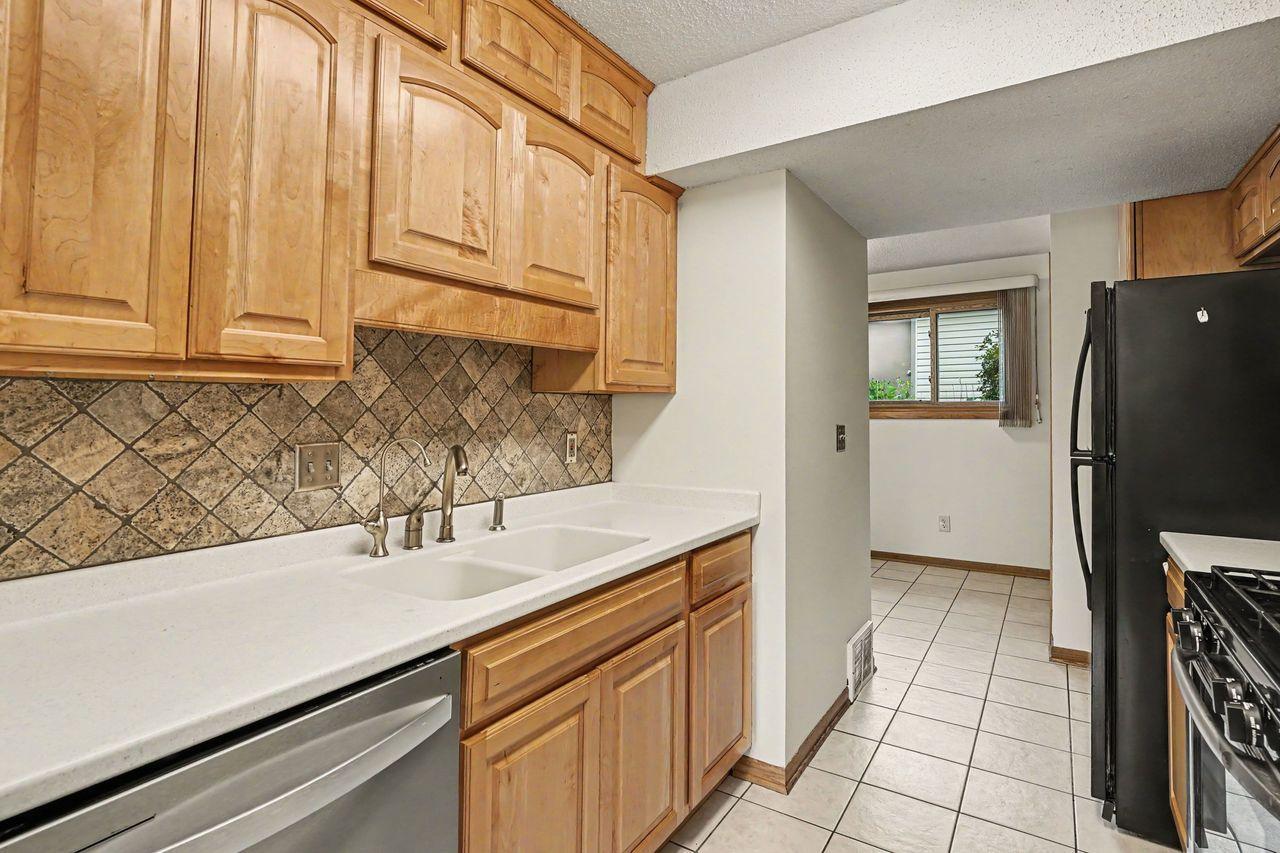 181 River Woods Lane Property Photo 9