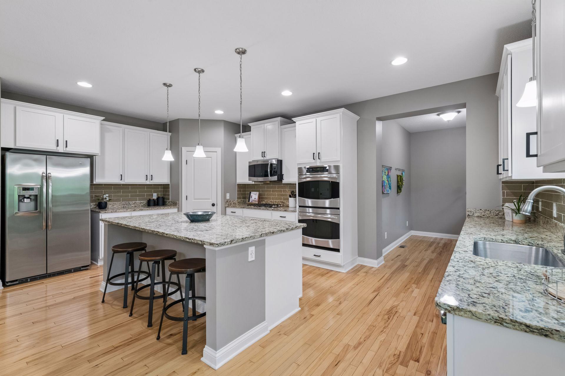 2470 Heron Lane Property Photo 10