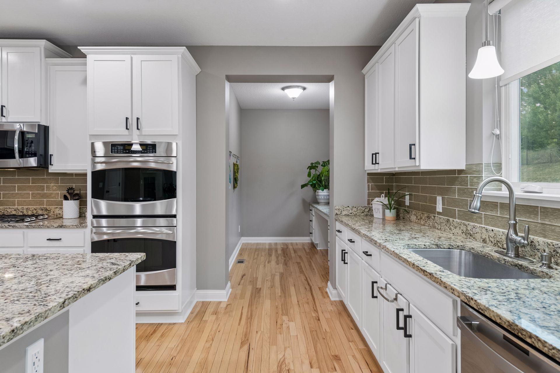 2470 Heron Lane Property Photo 12