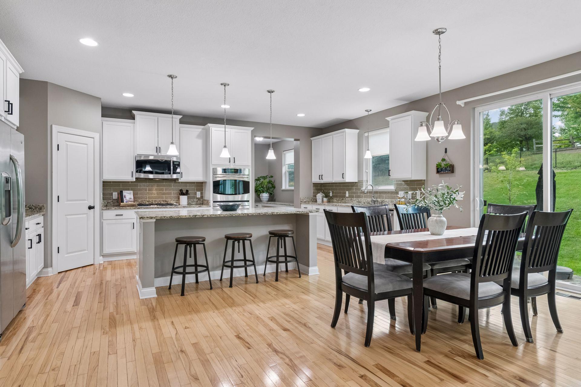 2470 Heron Lane Property Photo 15
