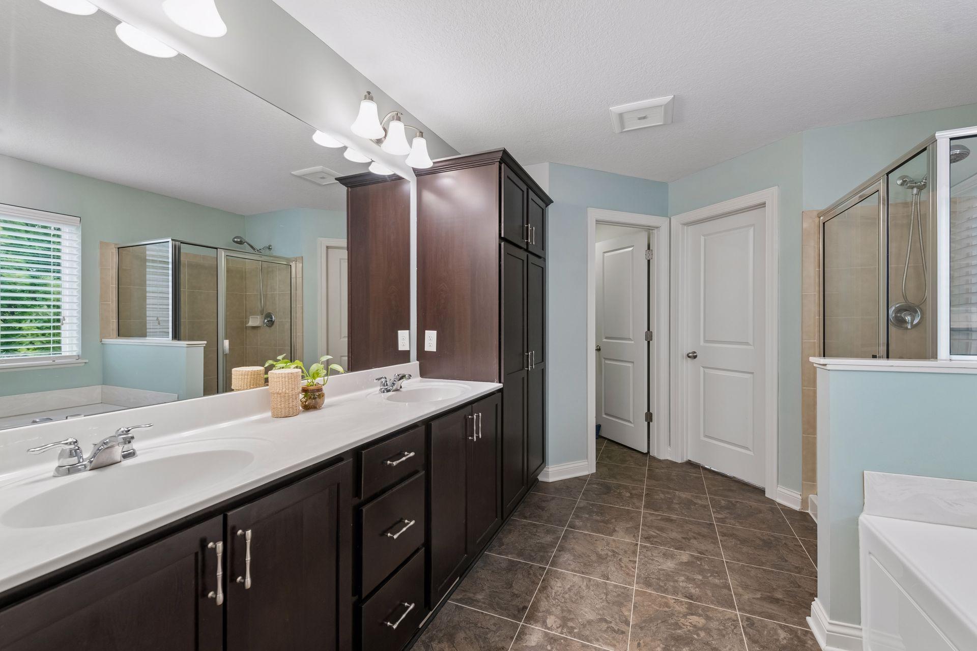 2470 Heron Lane Property Photo 23