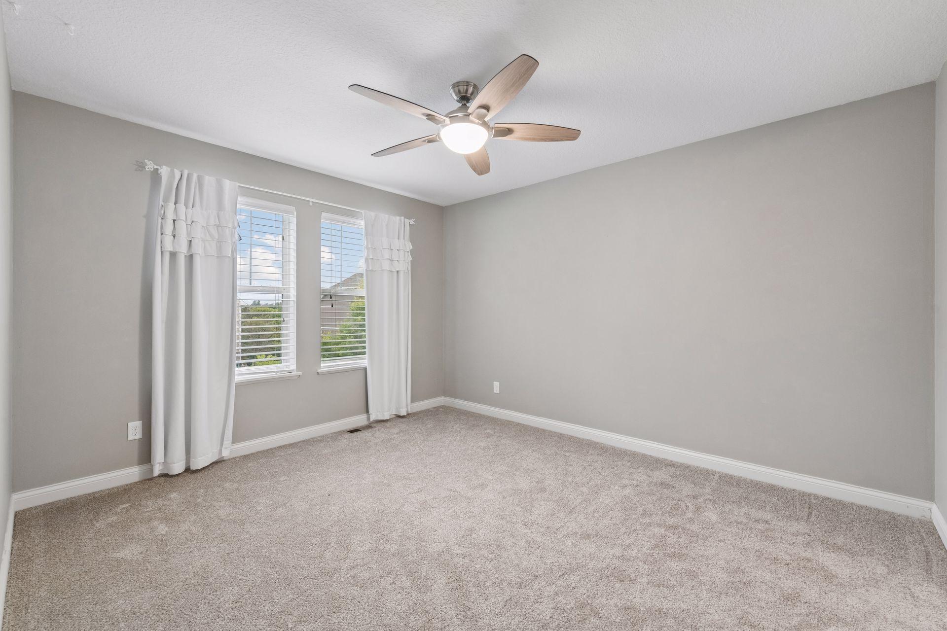 2470 Heron Lane Property Photo 28