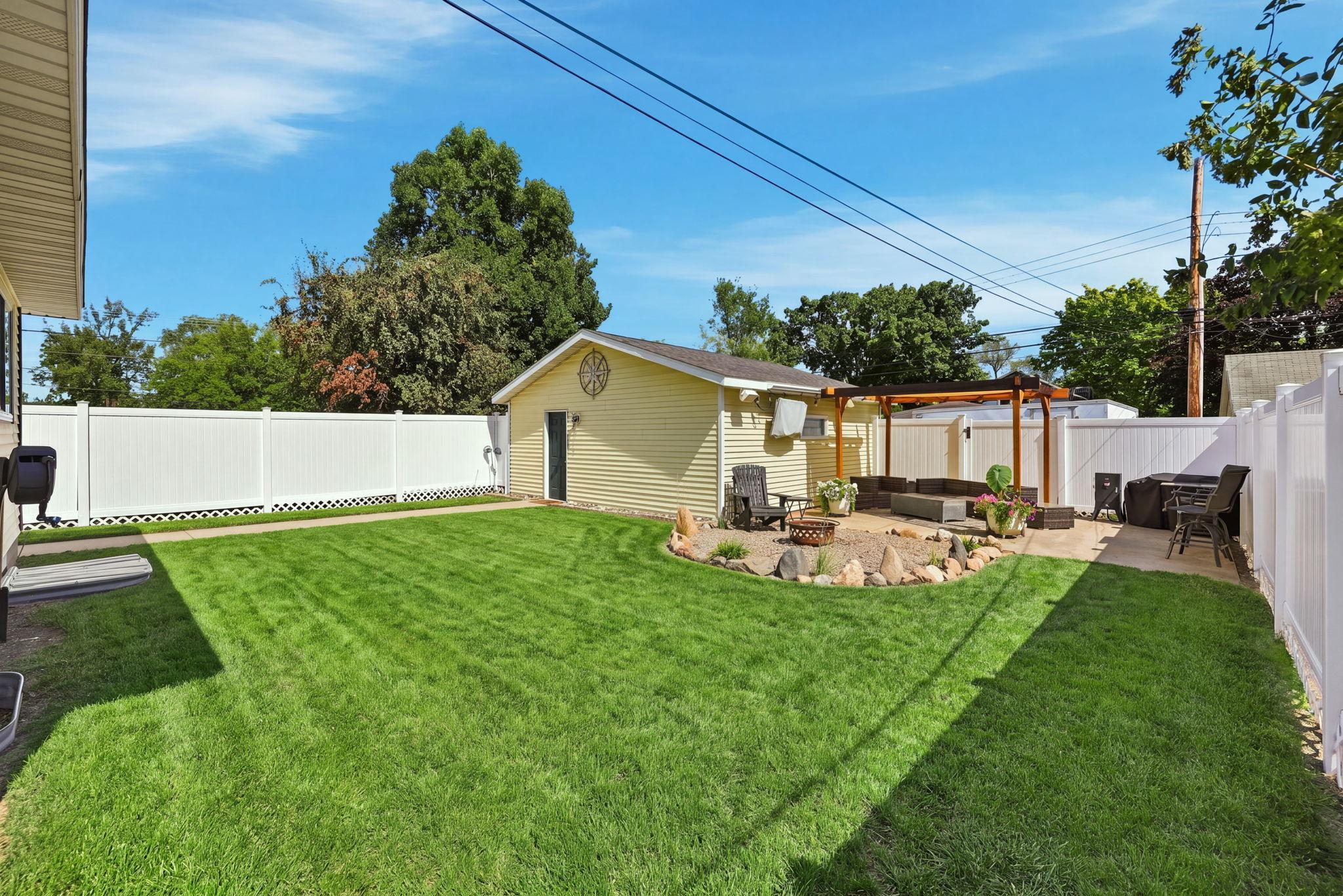 342 N 19 1/2 Avenue N Property Photo 22