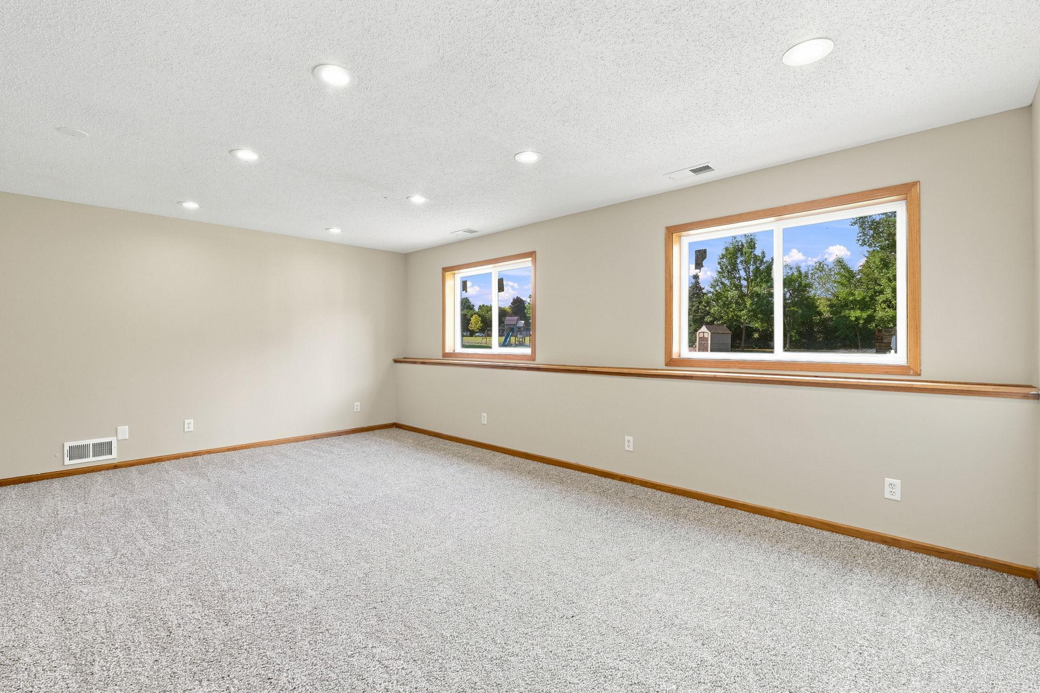 10396 Karston Avenue Ne Property Photo 35