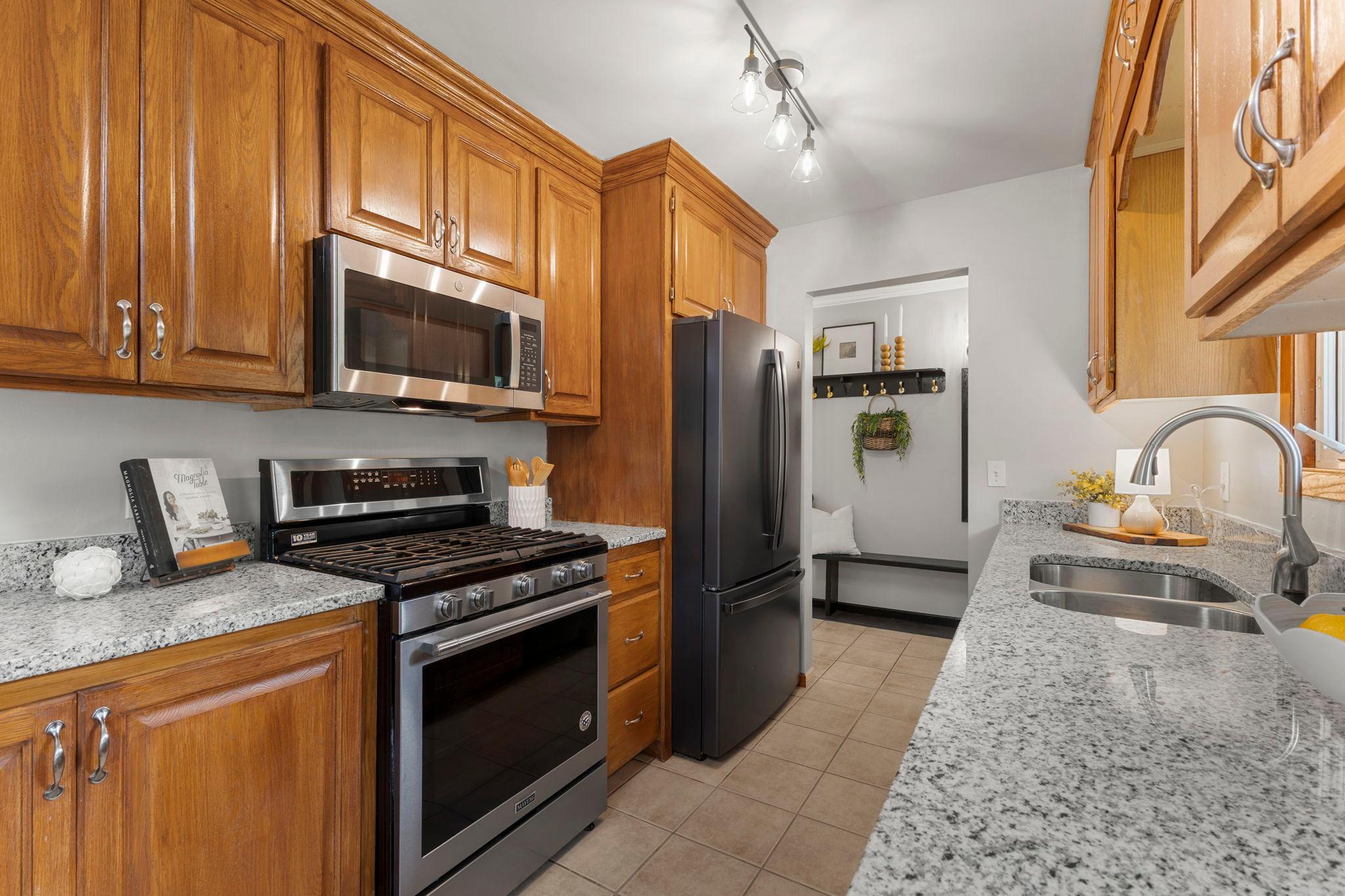 13471 Eveleth Way Property Photo 15